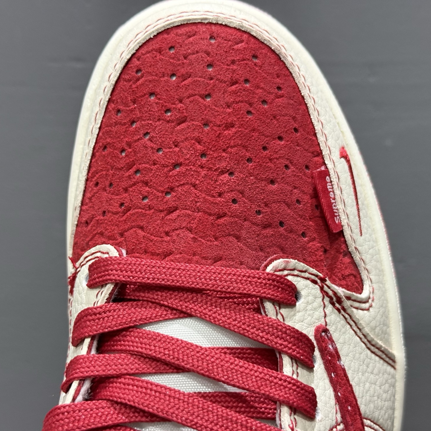 Supreme x Air Jordan 1 编织中国红 XS2024-040