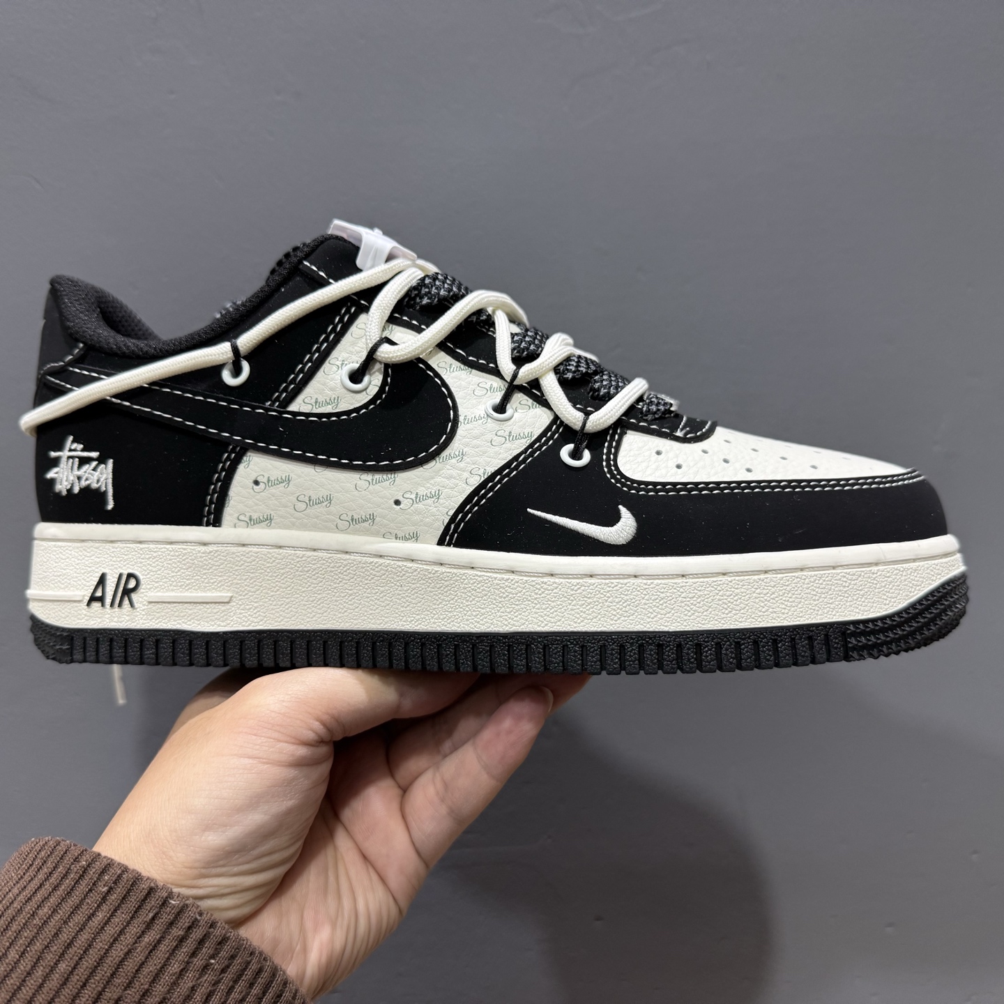 Nk Air Force 1’07 Low 斯图西联名 黑白英文抽绳 空军一号低帮休闲板鞋 SJ1198-108