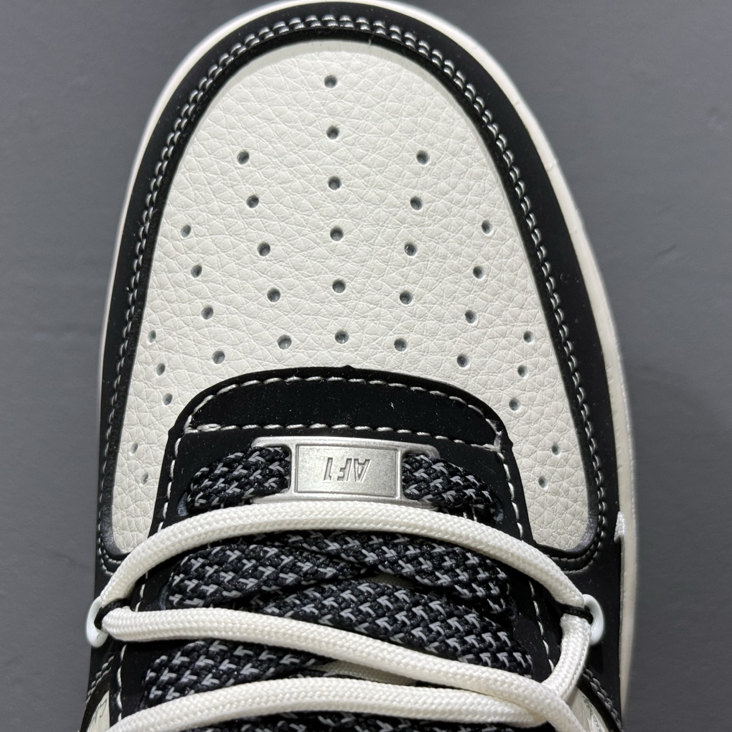 Nk Air Force 1'07 Low 斯图西联名 黑白英文抽绳 空军一号低帮休闲板鞋 SJ1198-108