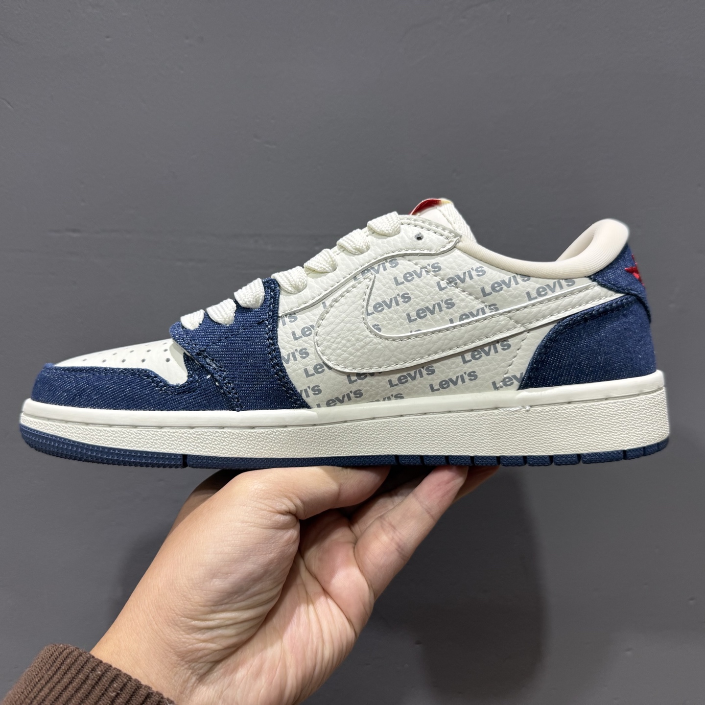 XC版 Travis Scott x Nike Air Jordan 1 Low x Supreme x Balenciaga 米绿 Air Jordan 1 Low 反转米绿满天星倒钩 JH6088-605