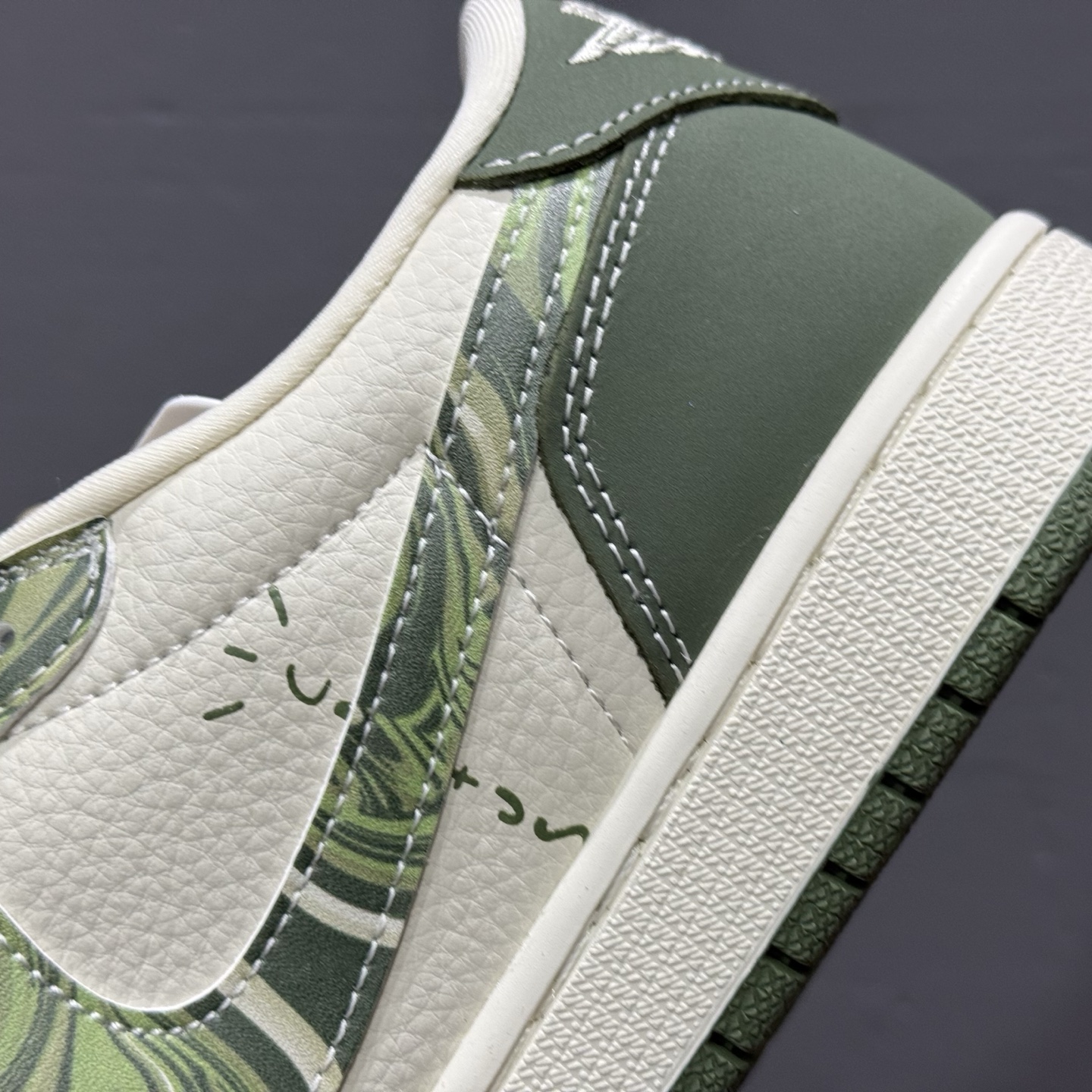 Travis Scott x Fragment Design x Air Jordan 1 Low SP AJ1 乔1古驰联名 波纹米绿 低帮文化休闲板鞋 XS2024-004