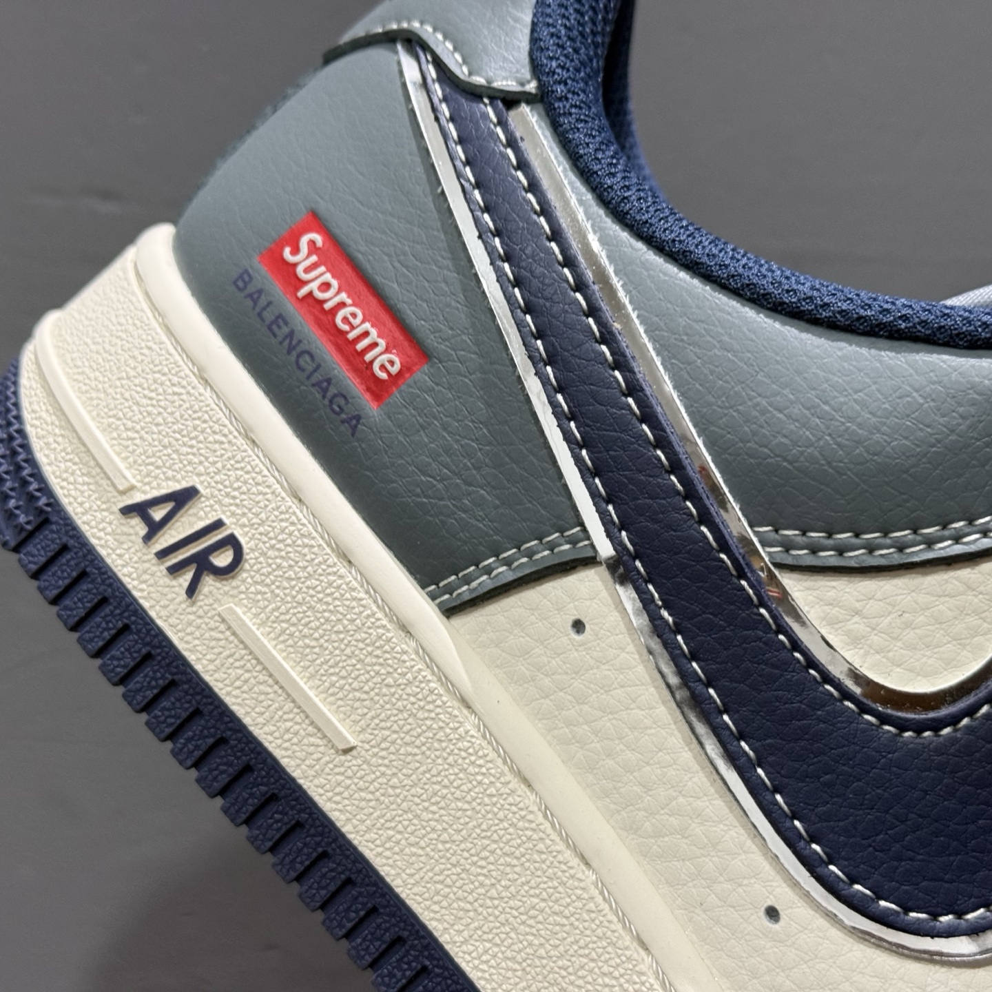 Nk Air Force 1'07 Low Supreme联名 灰蓝小红勾 空军一号低帮休闲板鞋 XZ6188-382