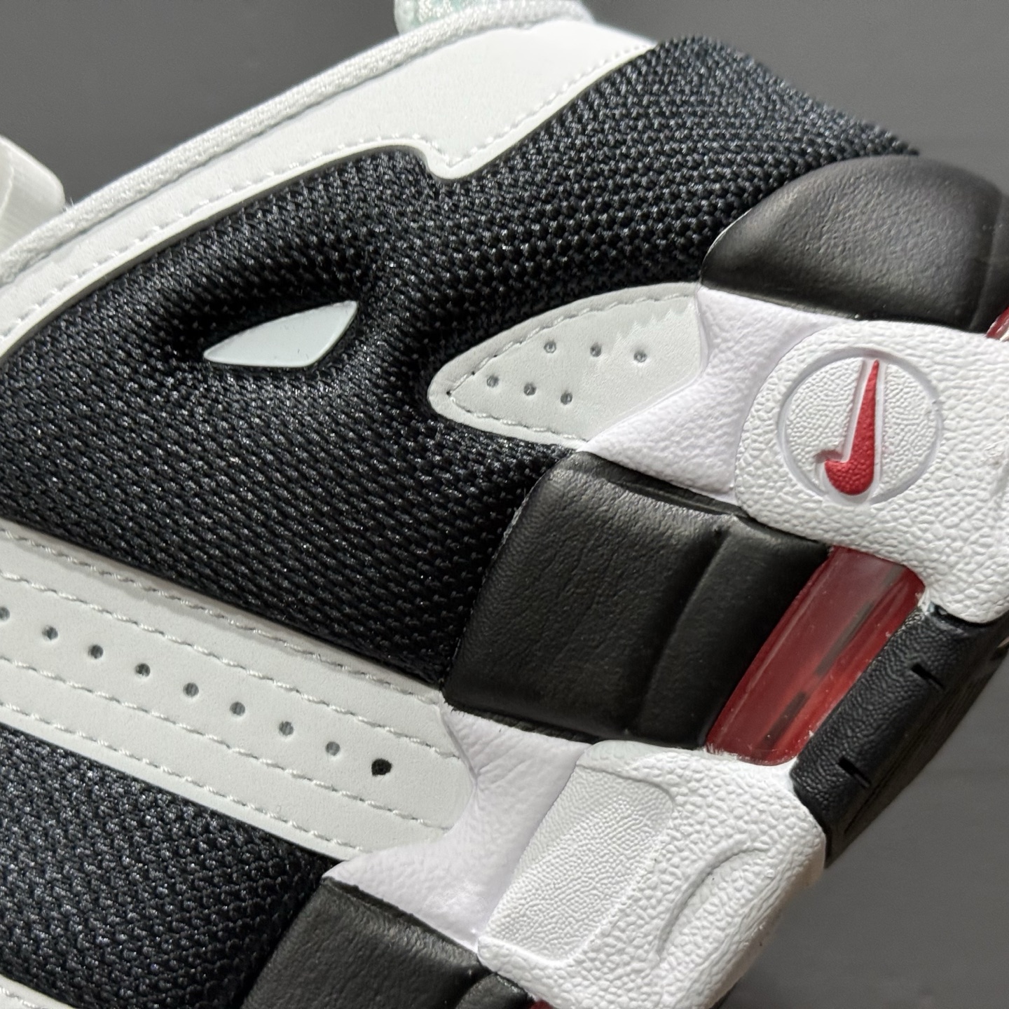 Nike Air More Uptempo Low 耐克皮蓬大AIR复古篮球鞋 FZ3055-105