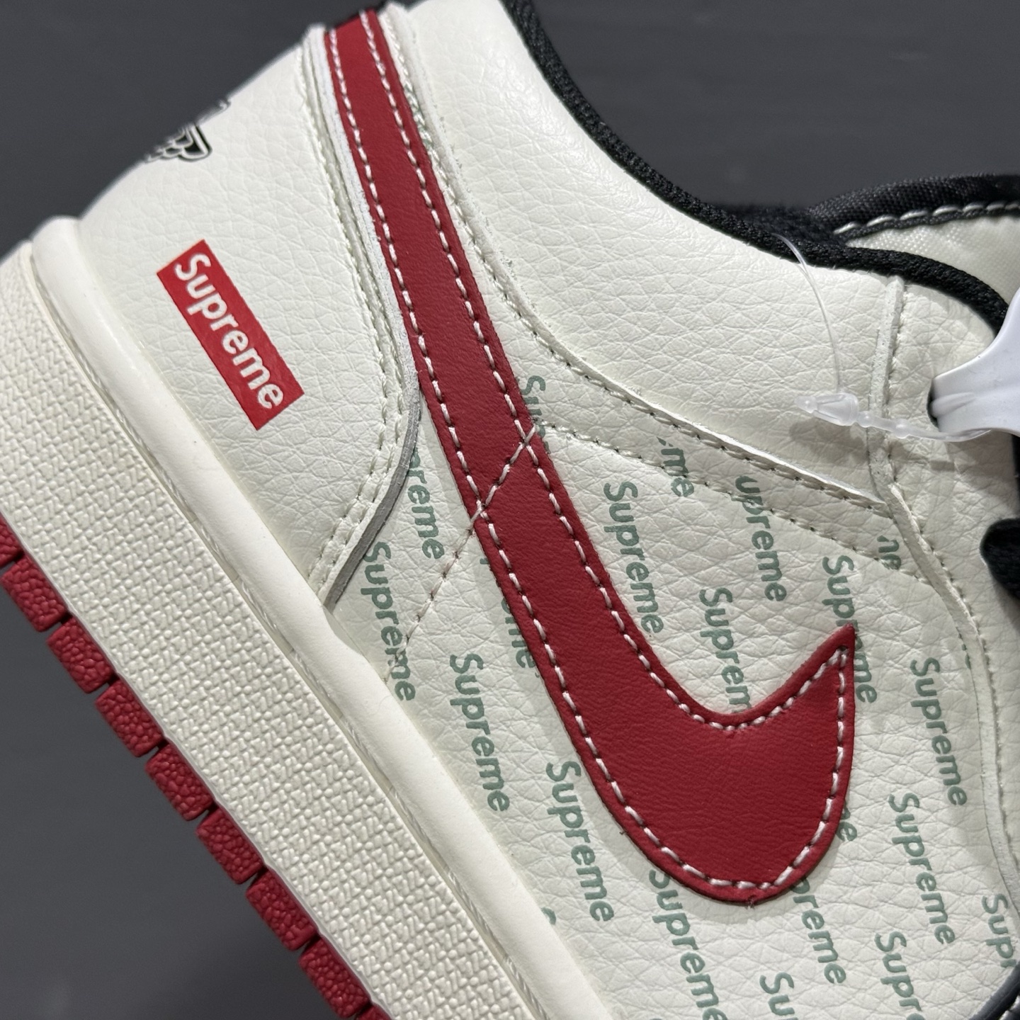 Nike Jordan Air Jordan 1 Supreme联名 XX2425-025