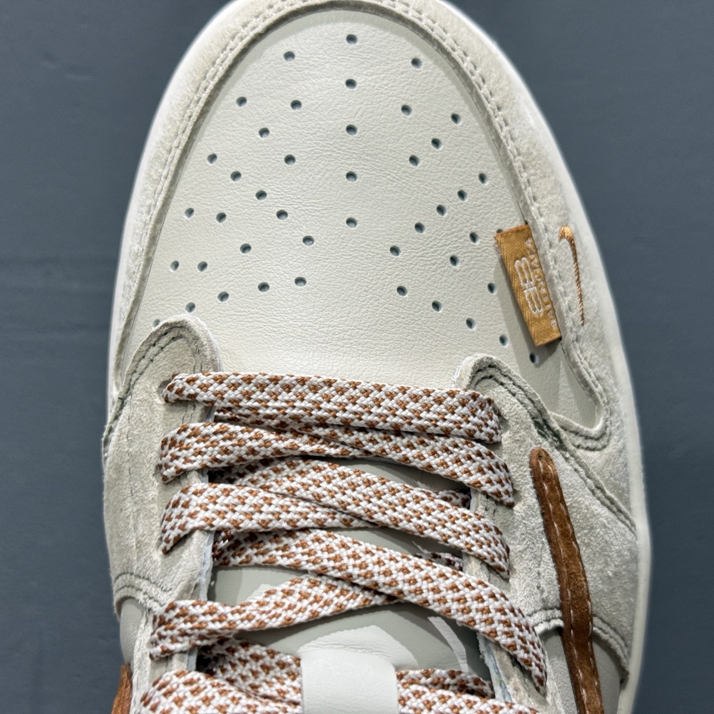Fragment x Travis Scott x 巴黎世家 Air Jordan 1 Low 三方联名倒钩 XS3086-014