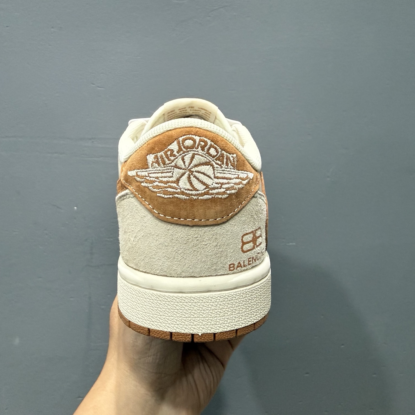 Fragment x Travis Scott x 巴黎世家 Air Jordan 1 Low 三方联名倒钩 XS3086-014