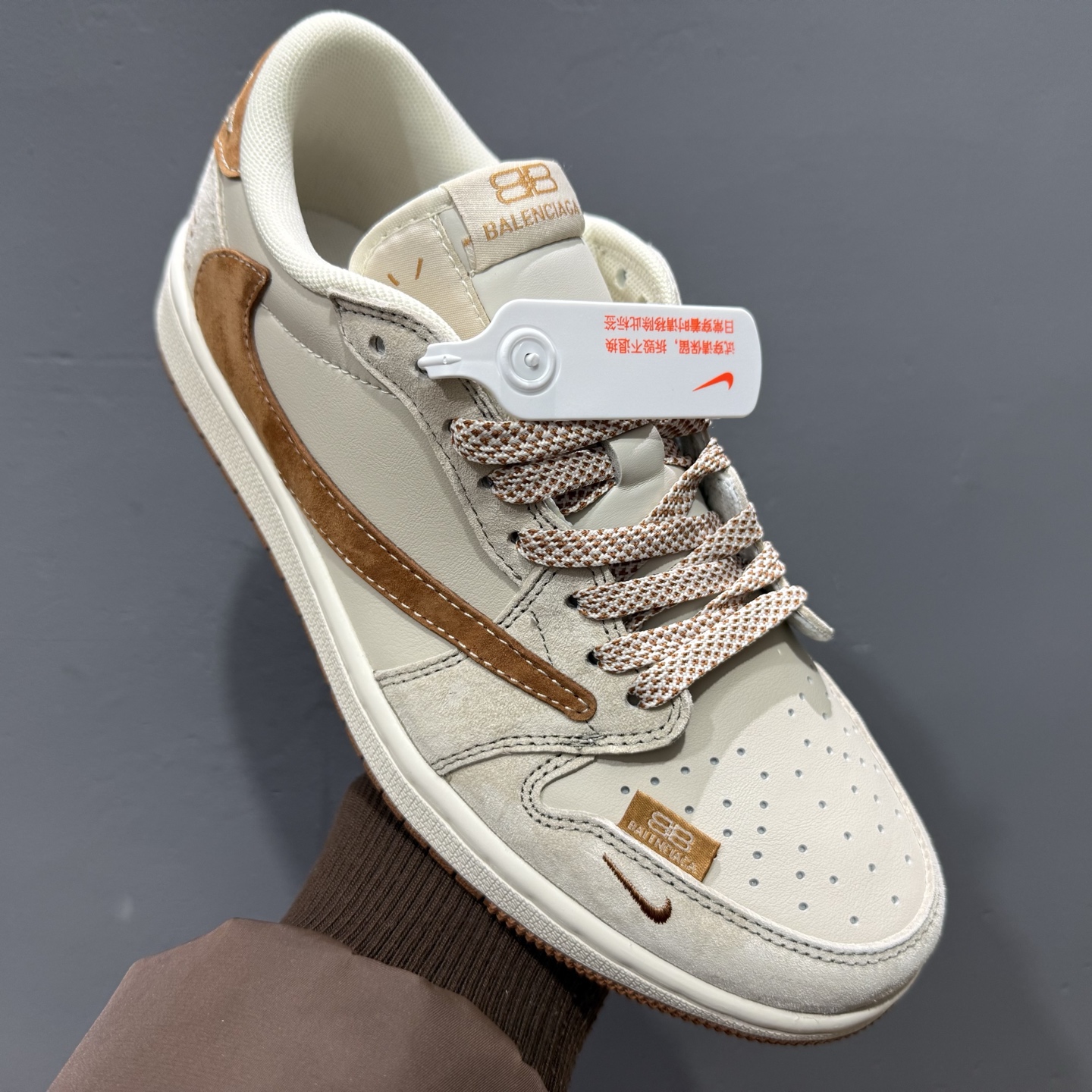 Fragment x Travis Scott x 巴黎世家 Air Jordan 1 Low 三方联名倒钩 XS3086-014