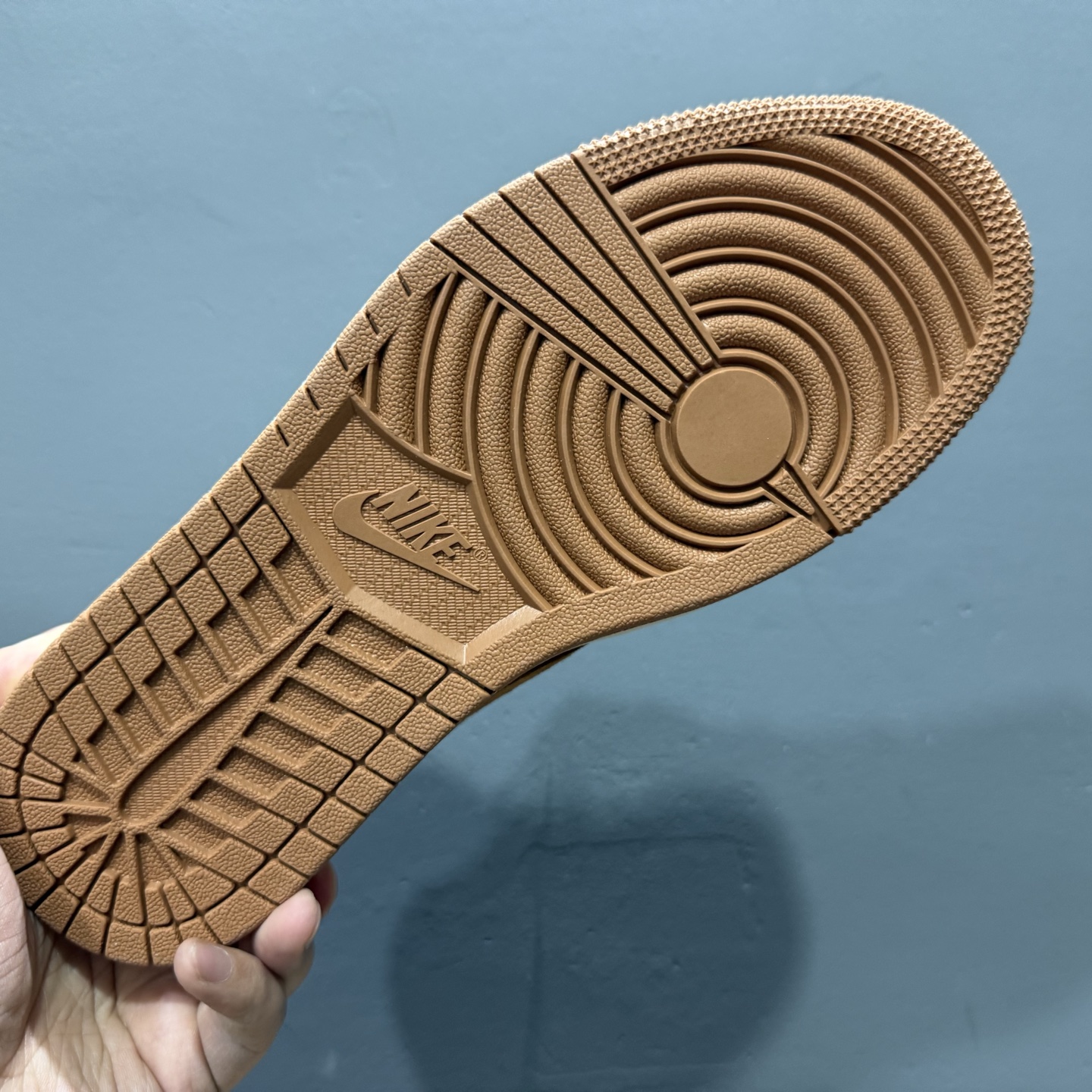 Fragment x Travis Scott x 巴黎世家 Air Jordan 1 Low 三方联名倒钩 XS3086-014