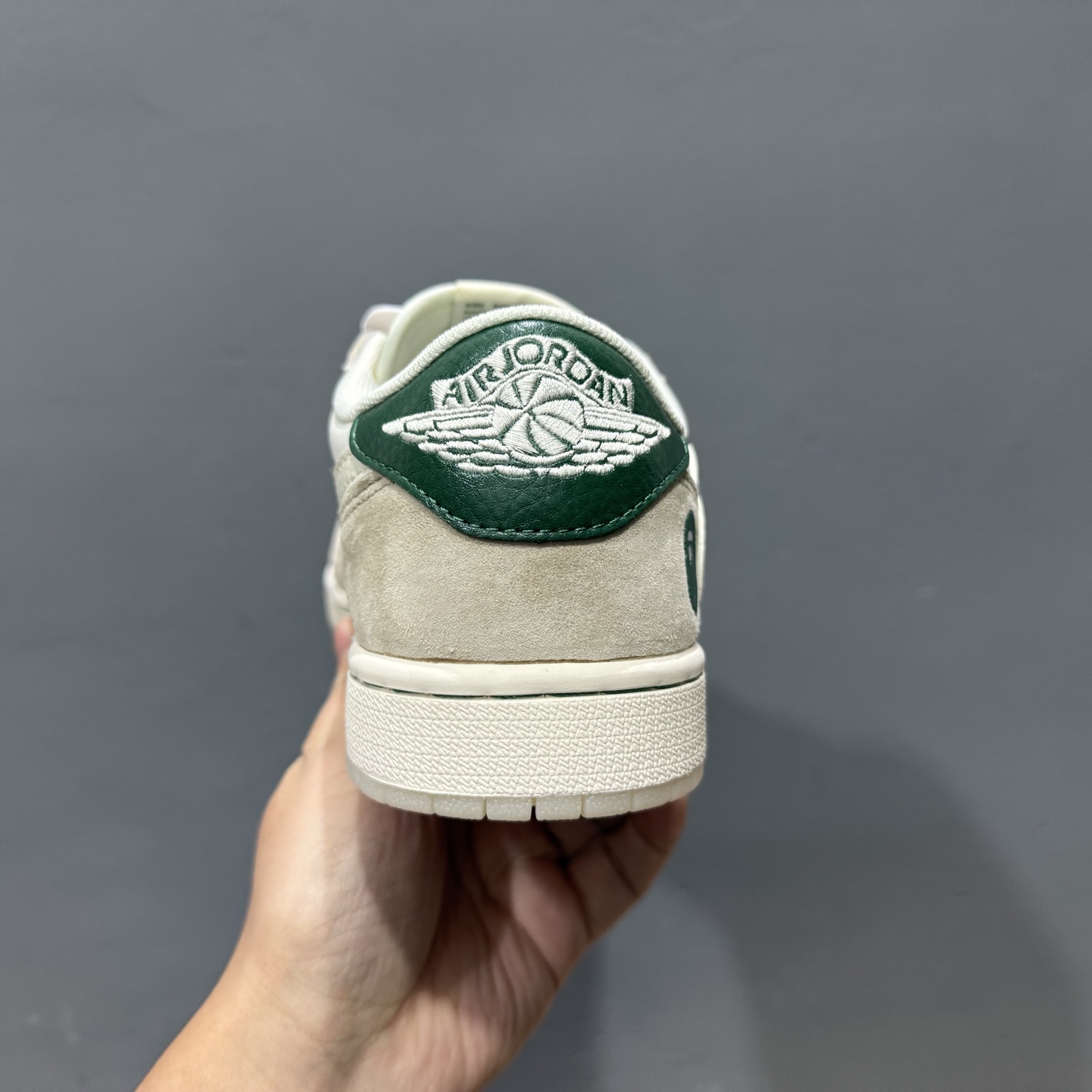 Fragment x Travis Scott x 巴黎世家 Air Jordan 1 Low 三方联名倒钩 XS3086-003