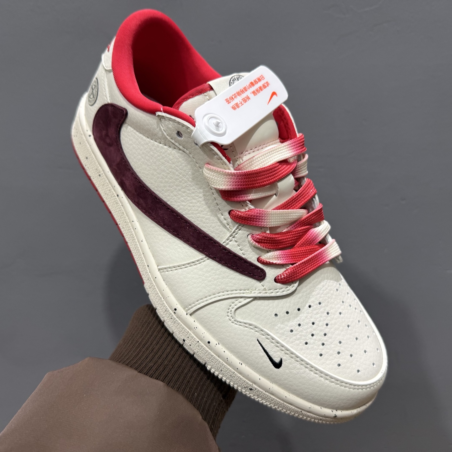 XC版 Travis Scott x Fragment Design x Air Jordan 1 Low SP AJ1 乔1 石头岛联名 石榴红 低帮文化休闲板鞋 CF3688-077