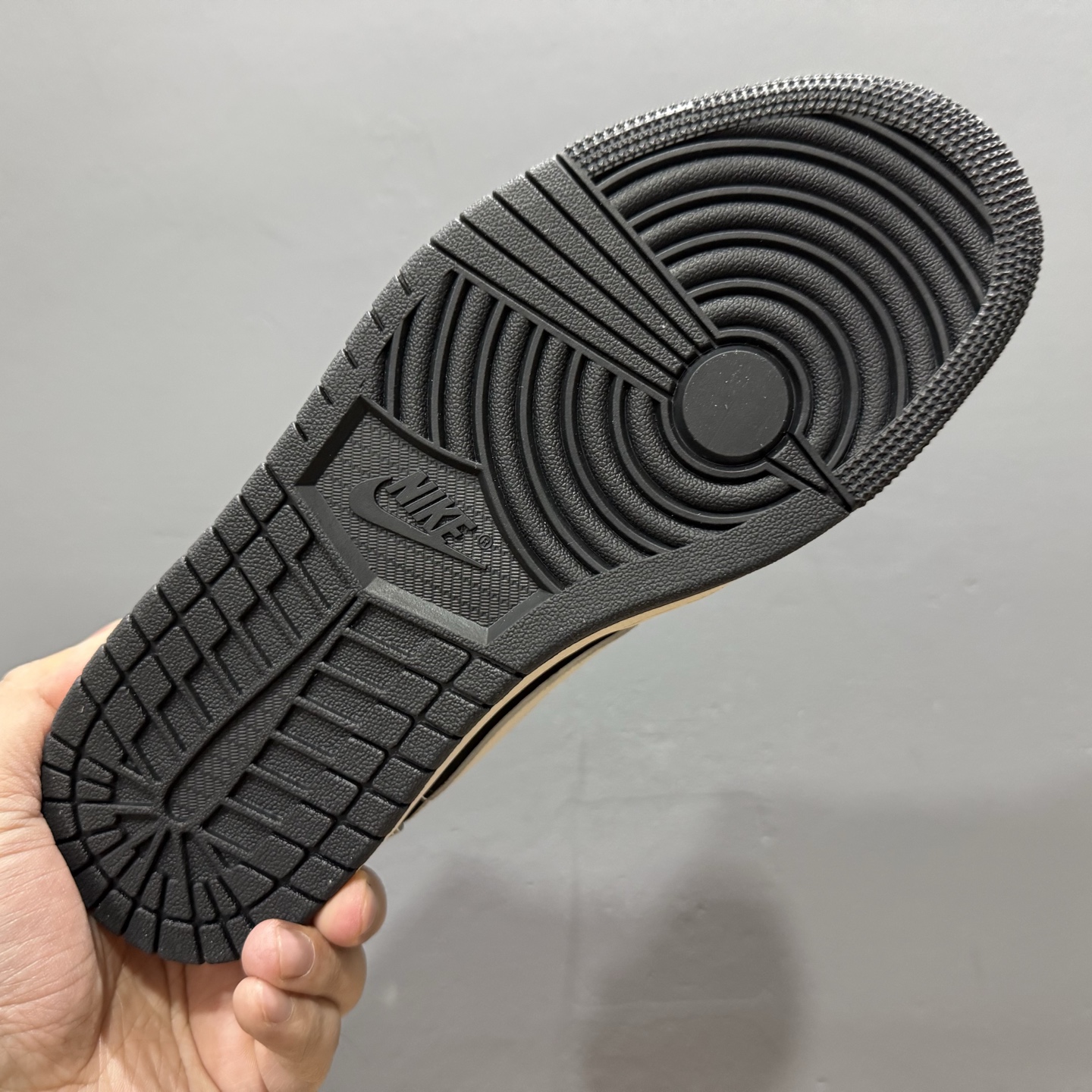 The North Face x Air Jordan 1 暗夜黑灰 XS6089-513