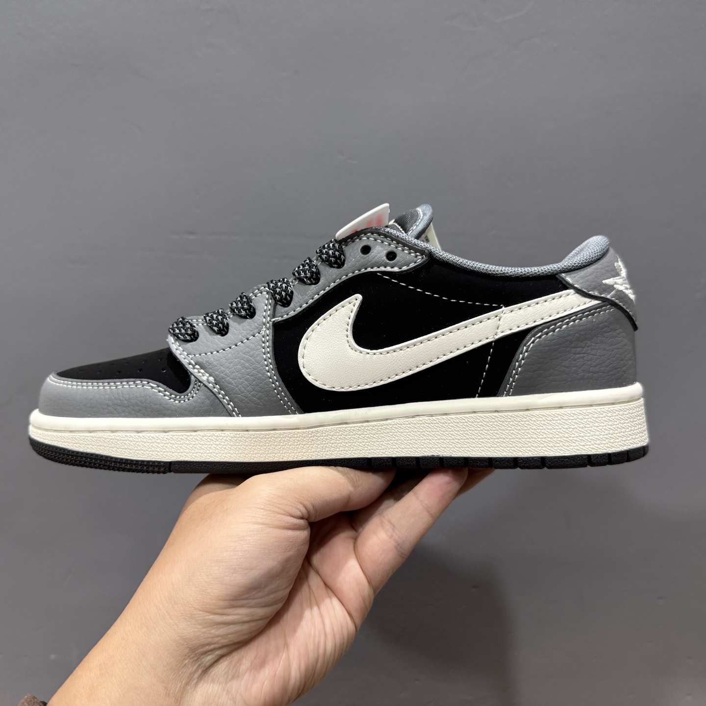 The North Face x Air Jordan 1 暗夜黑灰 XS6089-513