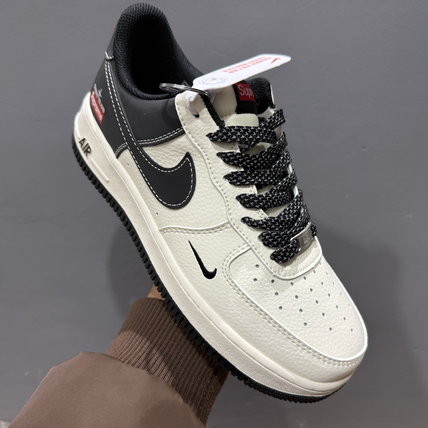 Nk Air Force 1'07 Low 石头岛Supreme联名 米黑拼接 空军一号低帮休闲板鞋 HH7518-042