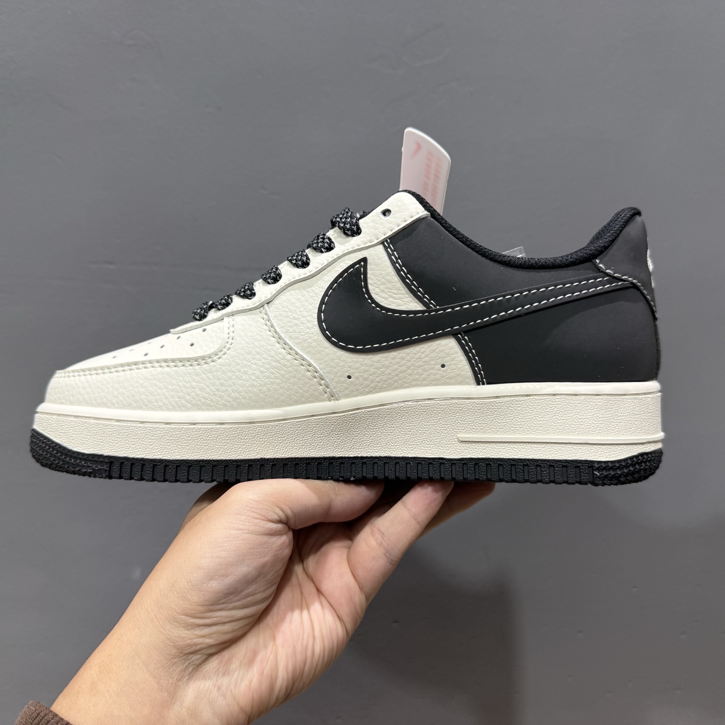 Nk Air Force 1'07 Low 石头岛Supreme联名 米黑拼接 空军一号低帮休闲板鞋 HH7518-042
