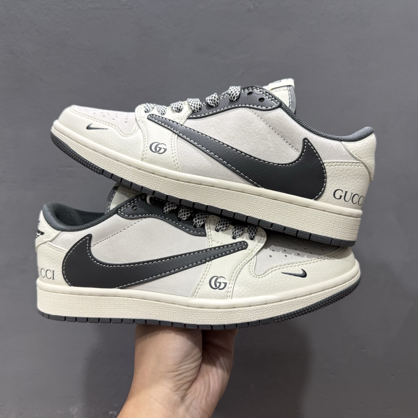 Fragment x Travis Scott x Supreme Air Jordan 1 Low 三方联名倒钩 XS3086-012