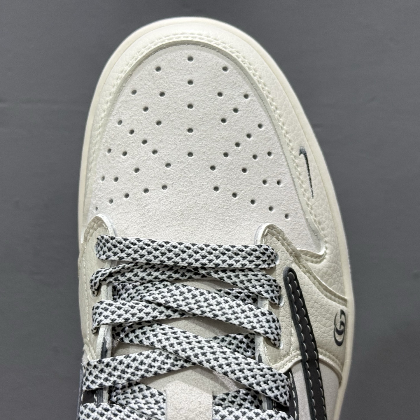 Fragment x Travis Scott x Supreme Air Jordan 1 Low 三方联名倒钩 XS3086-012