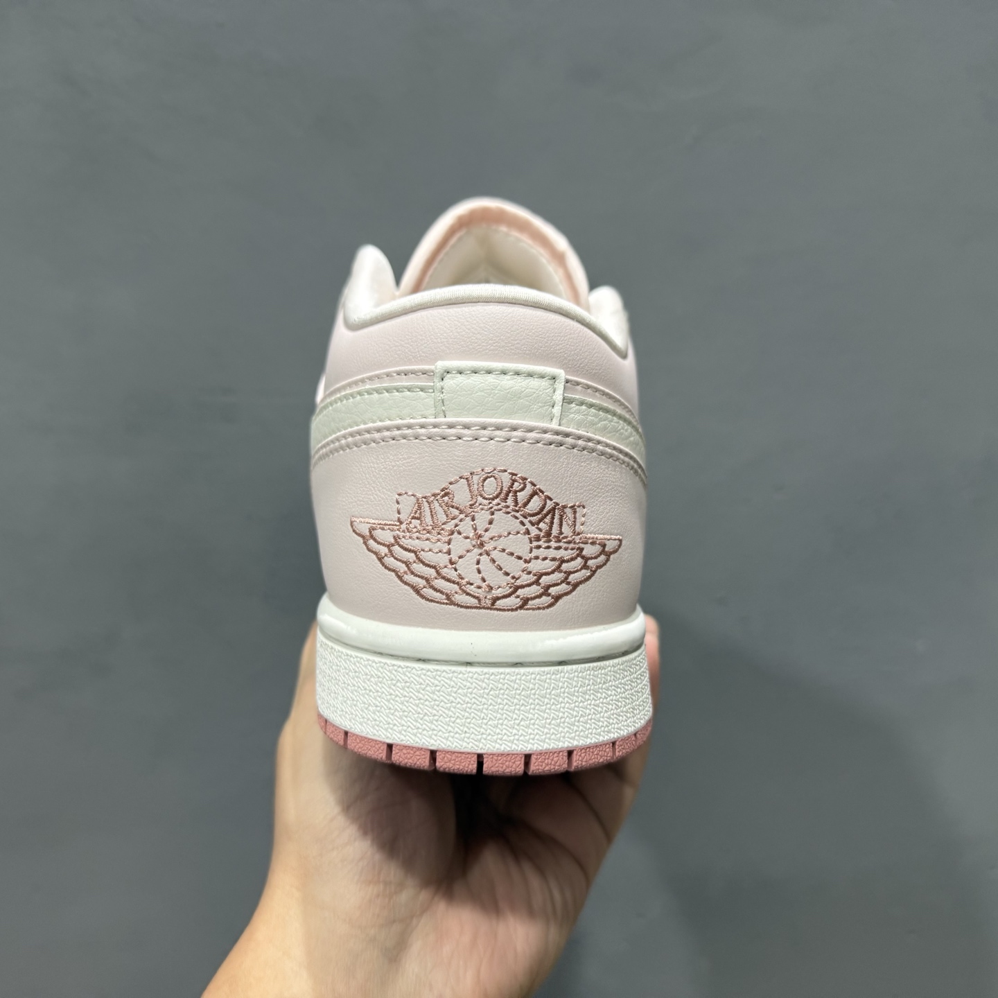 Air Jordan 1 Low SE 白粉 IH0823-611