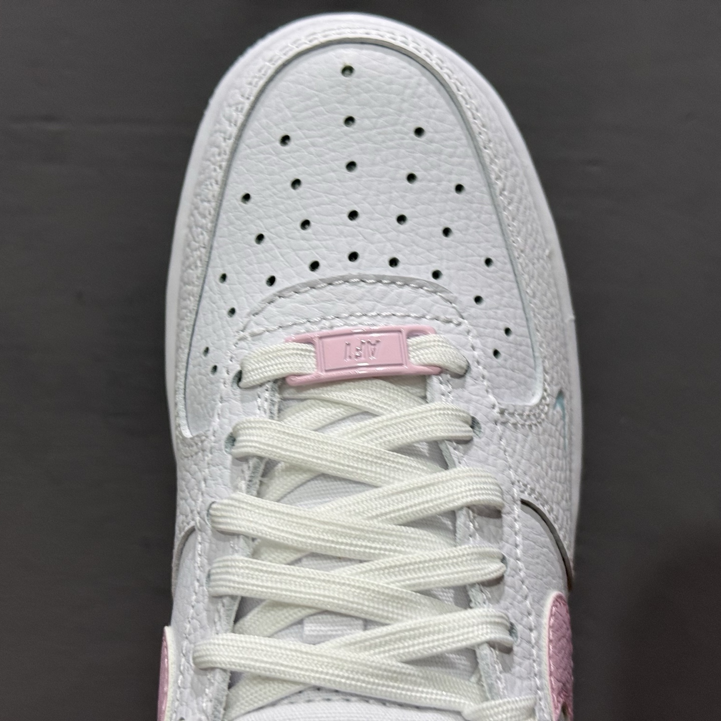 Nike AIR FORCE 1'07 白粉色 IH0640-161