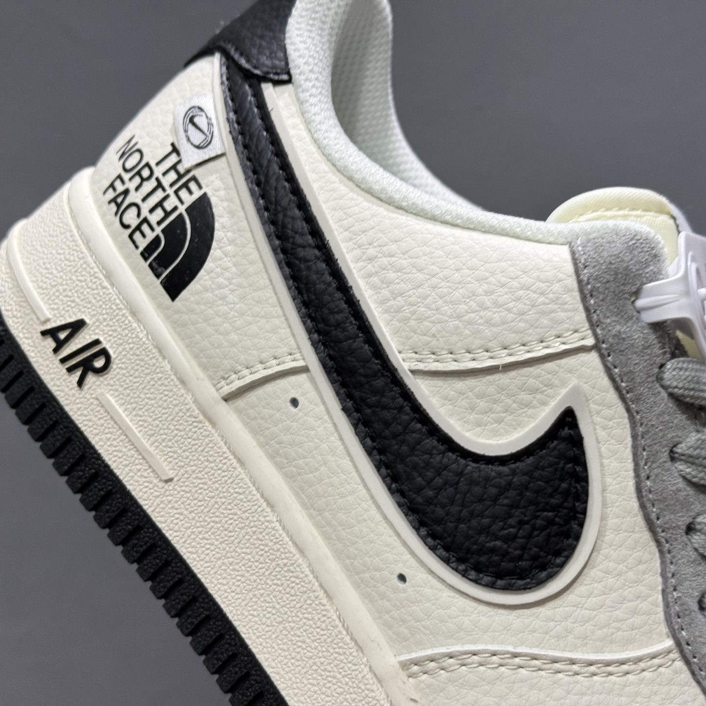 Nike Air Force 1'07 Low 北面联名 米黑小勾 空军一号低帮休闲板鞋 XZ6188-190