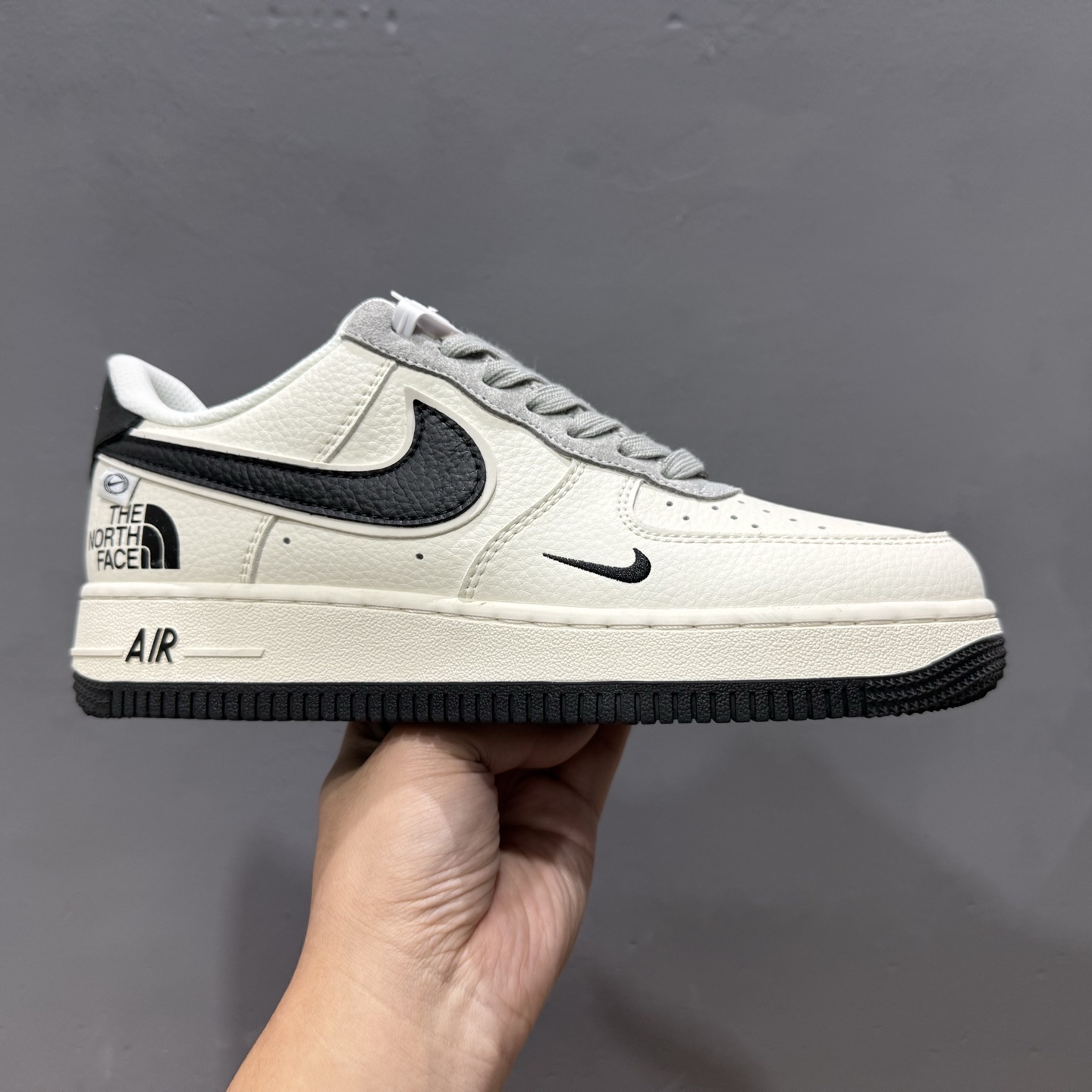Nike Air Force 1’07 Low 北面联名 米黑小勾 空军一号低帮休闲板鞋 XZ6188-190