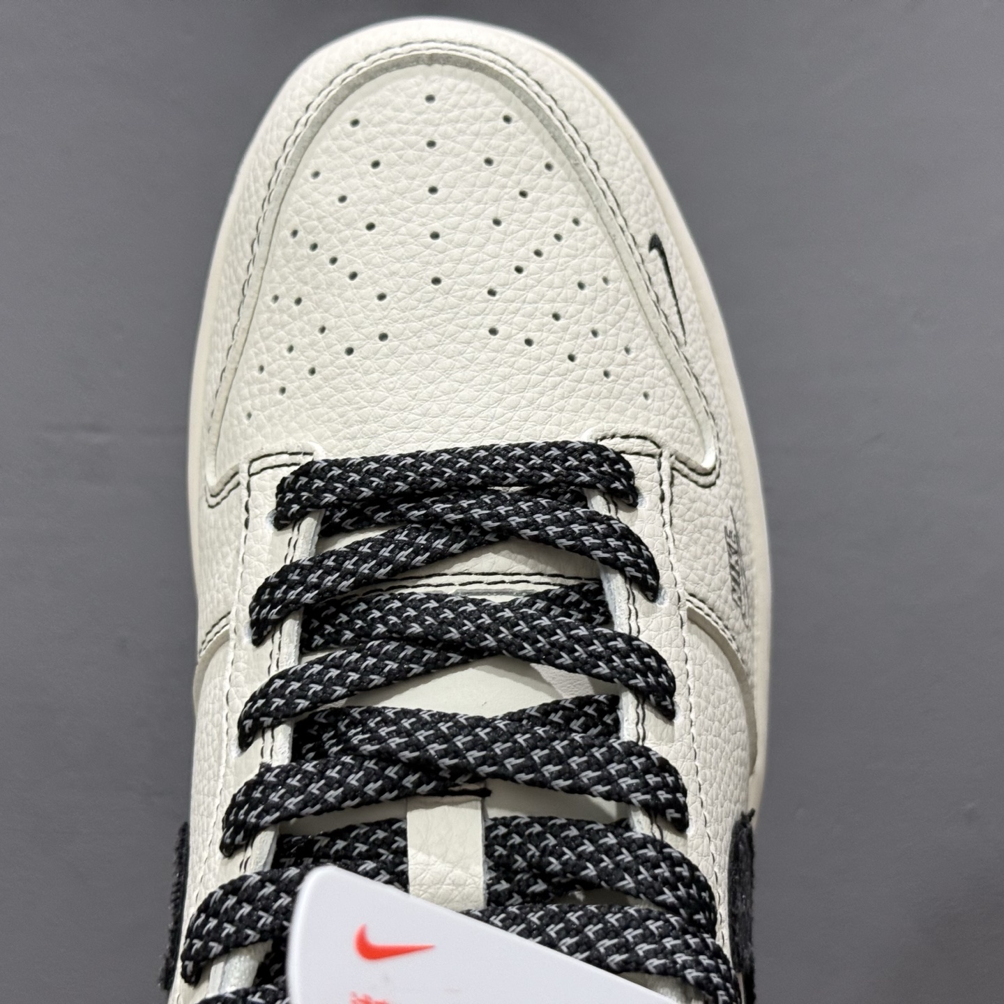 Nike SB Dunk Low 斯图西联名双 拼黑布勾 周年高端定制 低帮休闲板鞋 ZH2598-266