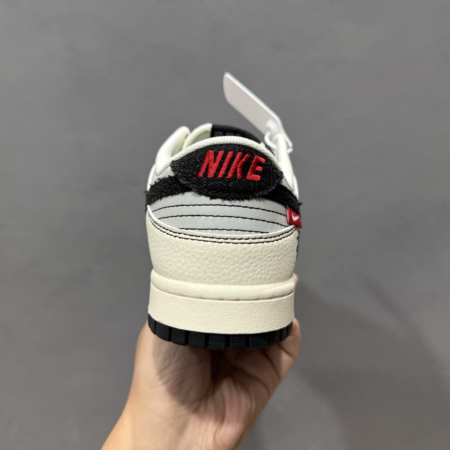 Nike SB Dunk Low 斯图西联名双 拼黑布勾 周年高端定制 低帮休闲板鞋 ZH2598-266