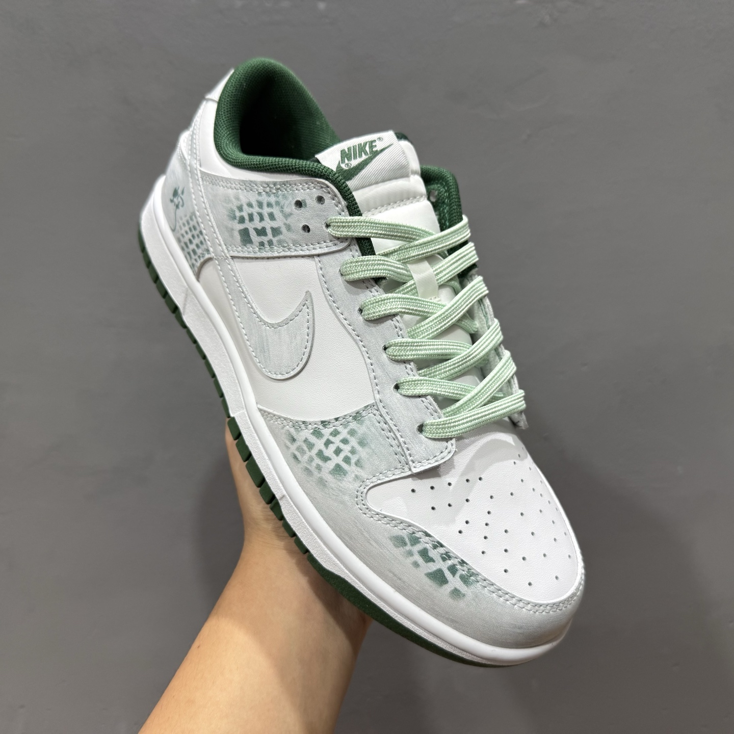 Nike SB Dunk Low 蛇年限定 碧蛇 低帮休闲板鞋 DD1391-101