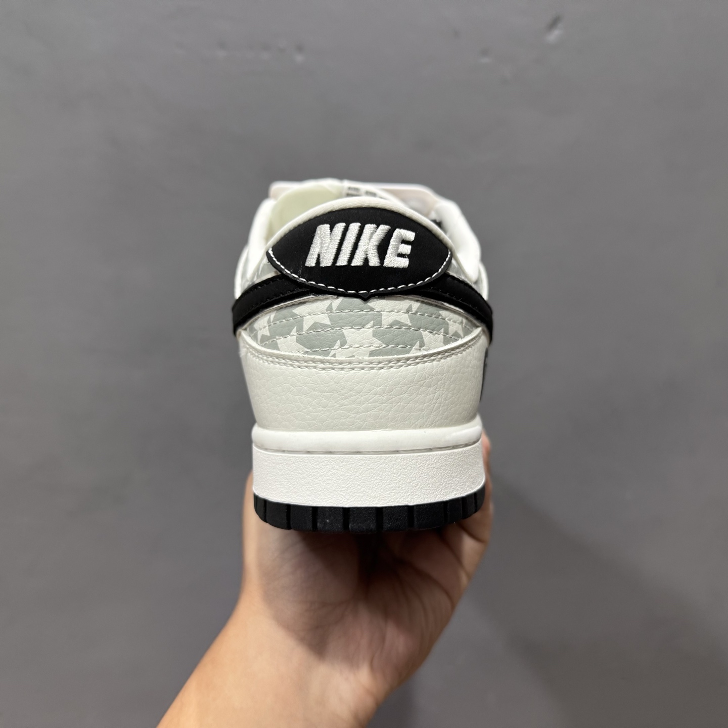 Bape x Nike Dunk Low 五角星黑勾 CS1688-104
