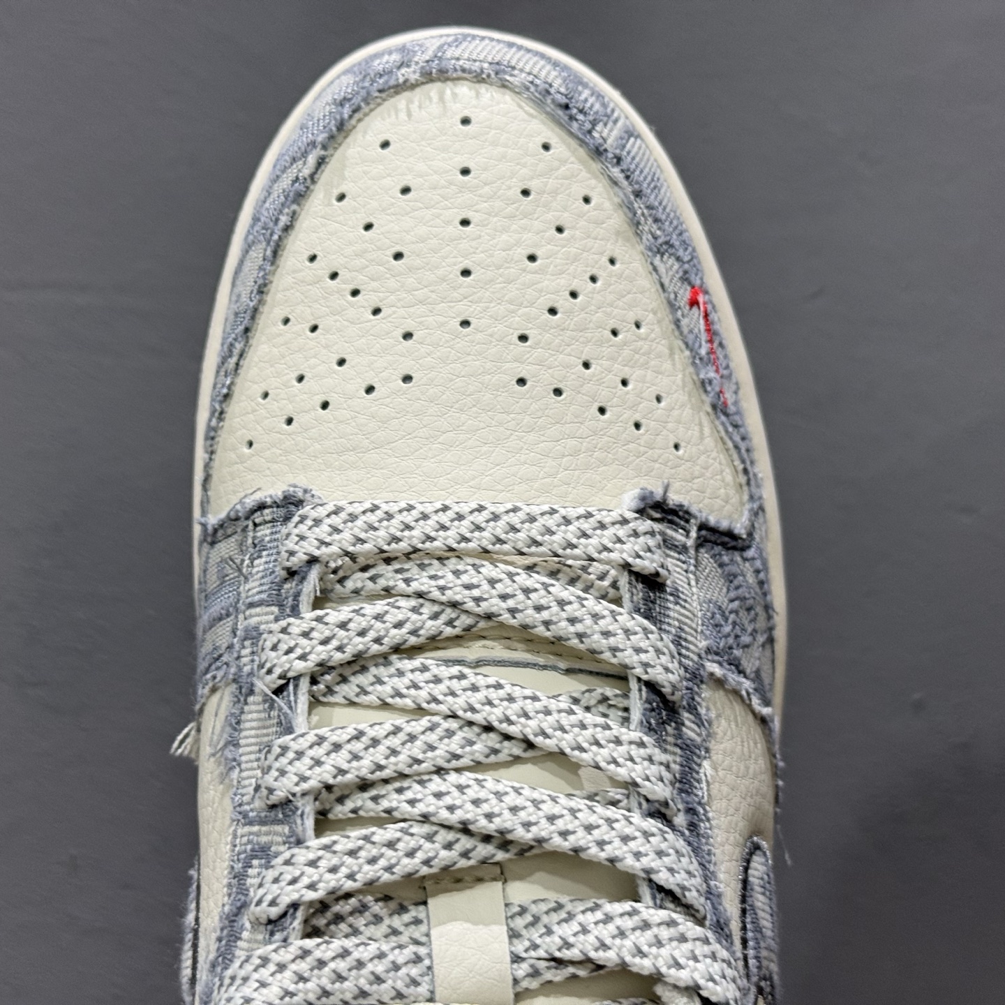 Dior x Nike Dunk Low 织布灰勾 SJ2558-013