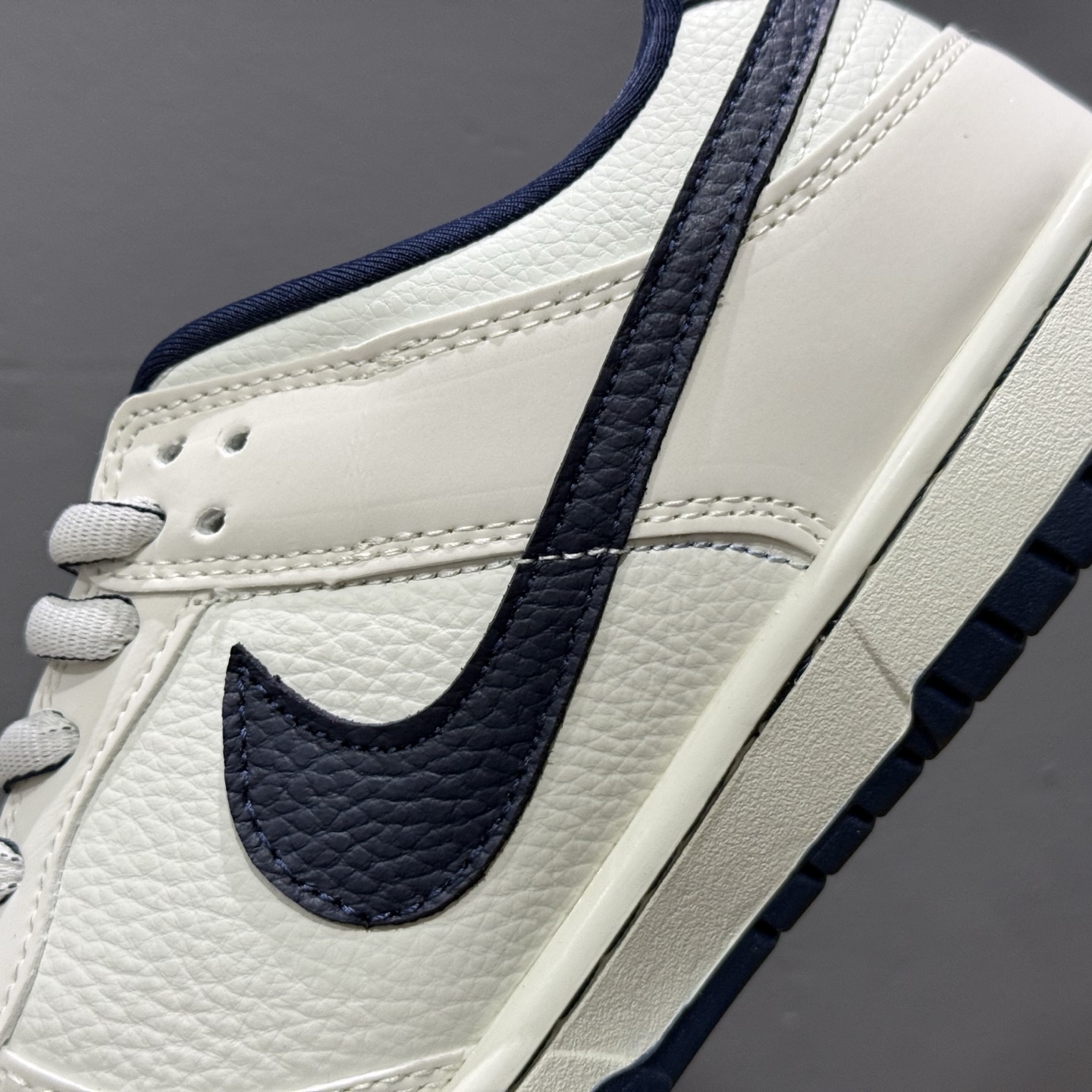 Nike SB Dunk Low 联名三勾 奶白深蓝 周年高端定制 低帮休闲板鞋 SC9207-402