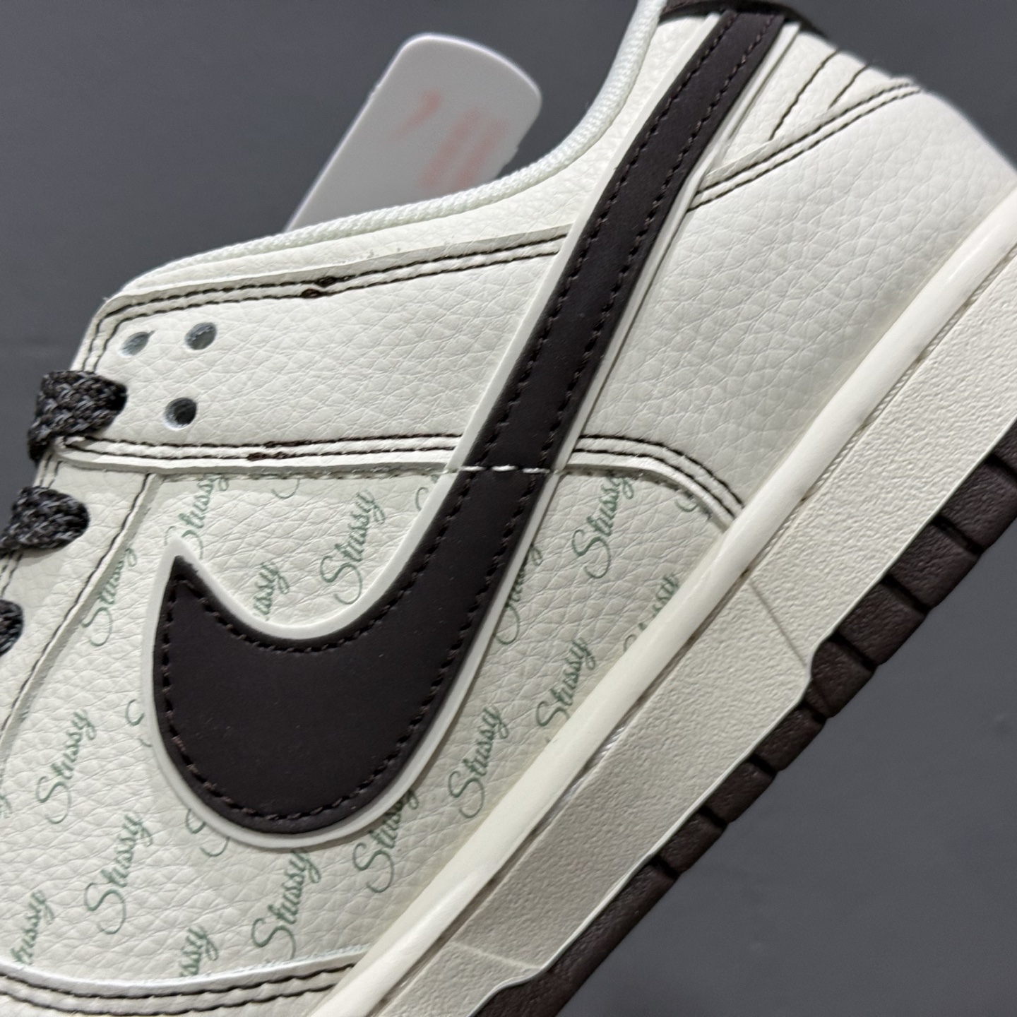 XC版 Nike SB Dunk Low 斯图西联名 双拼红线 周年高端定制 低帮休闲板鞋 XS6089-536