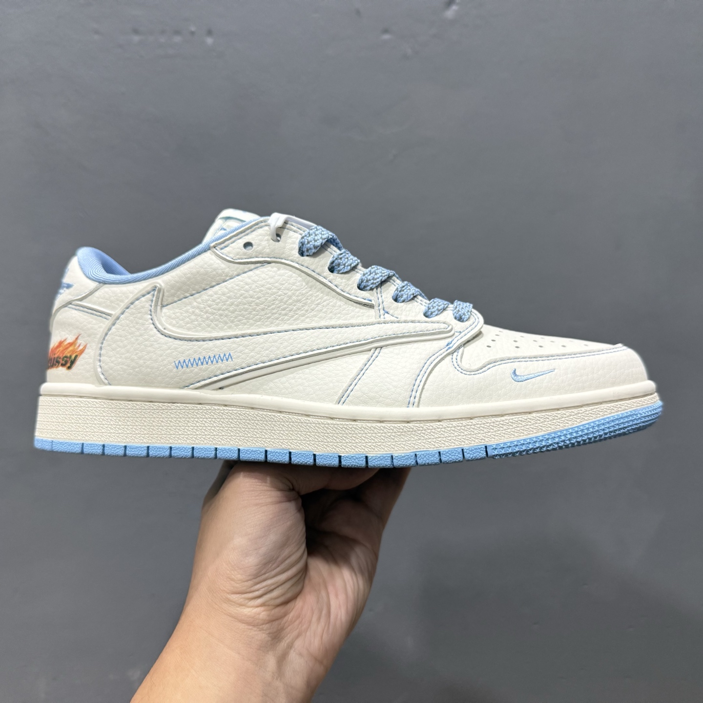 XC版 Travis Scott x Fragment Design x Air Jordan 1 Low SP AJ1 乔1 斯图西联名 米蓝火焰 低帮文化休闲板鞋 ZH2598-229