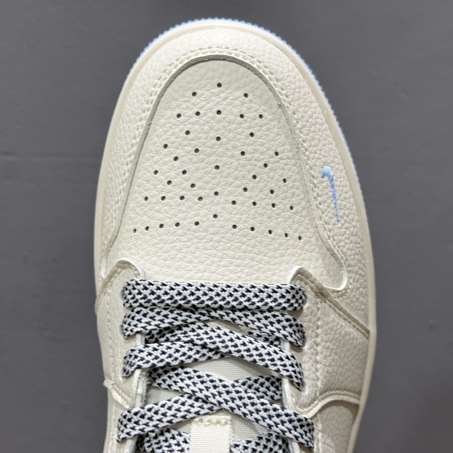 Air Jordan 1 Low AJ1 乔1 斯图西联名 白蓝立体勾 高端定制 低帮复古篮球鞋 XS6086-559