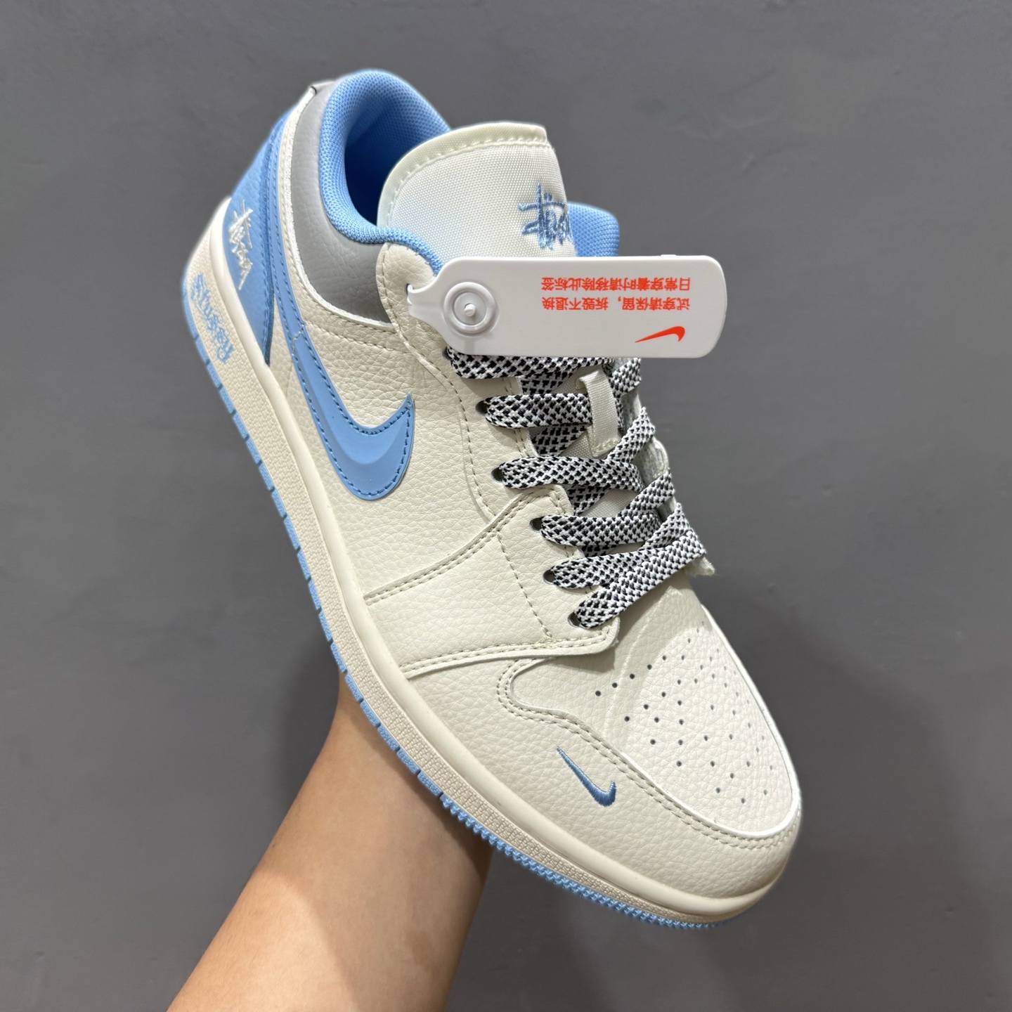 Air Jordan 1 Low AJ1 乔1 斯图西联名 白蓝立体勾 高端定制 低帮复古篮球鞋 XS6086-559