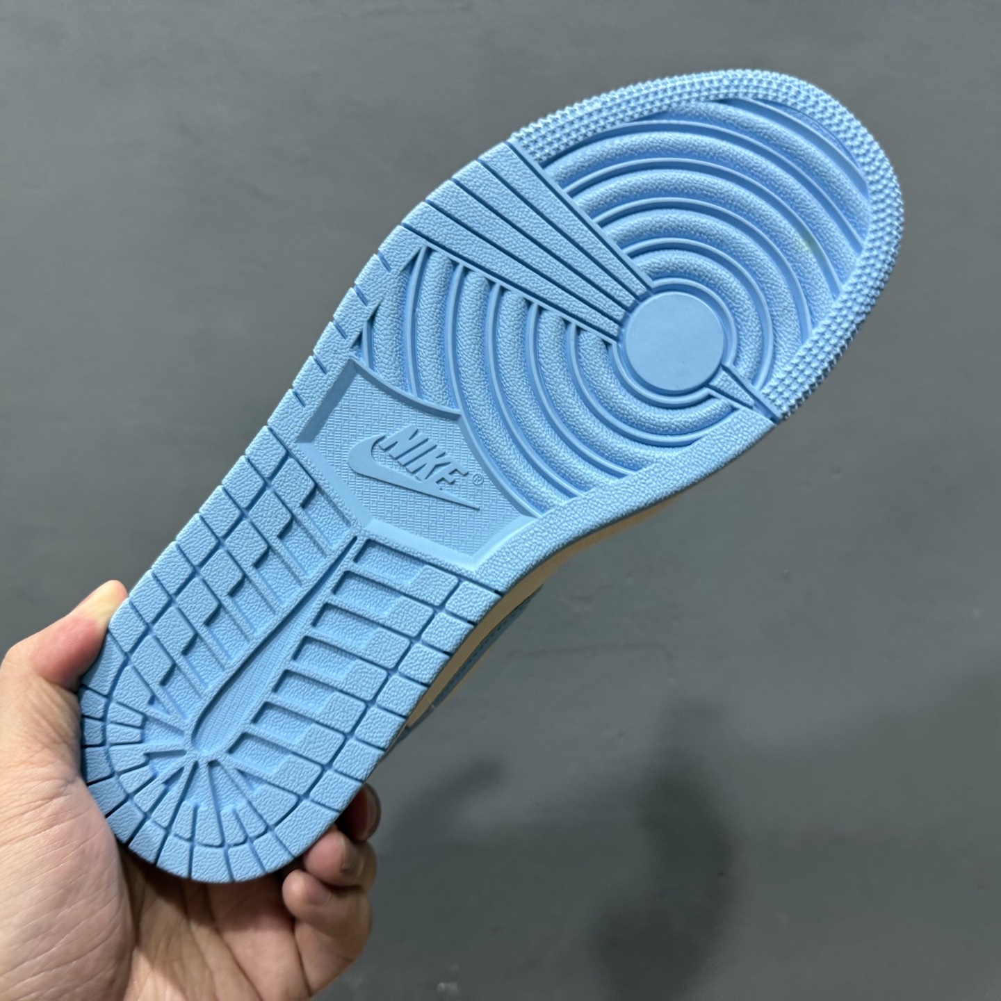 Air Jordan 1 Low AJ1 乔1 斯图西联名 白蓝立体勾 高端定制 低帮复古篮球鞋 XS6086-559