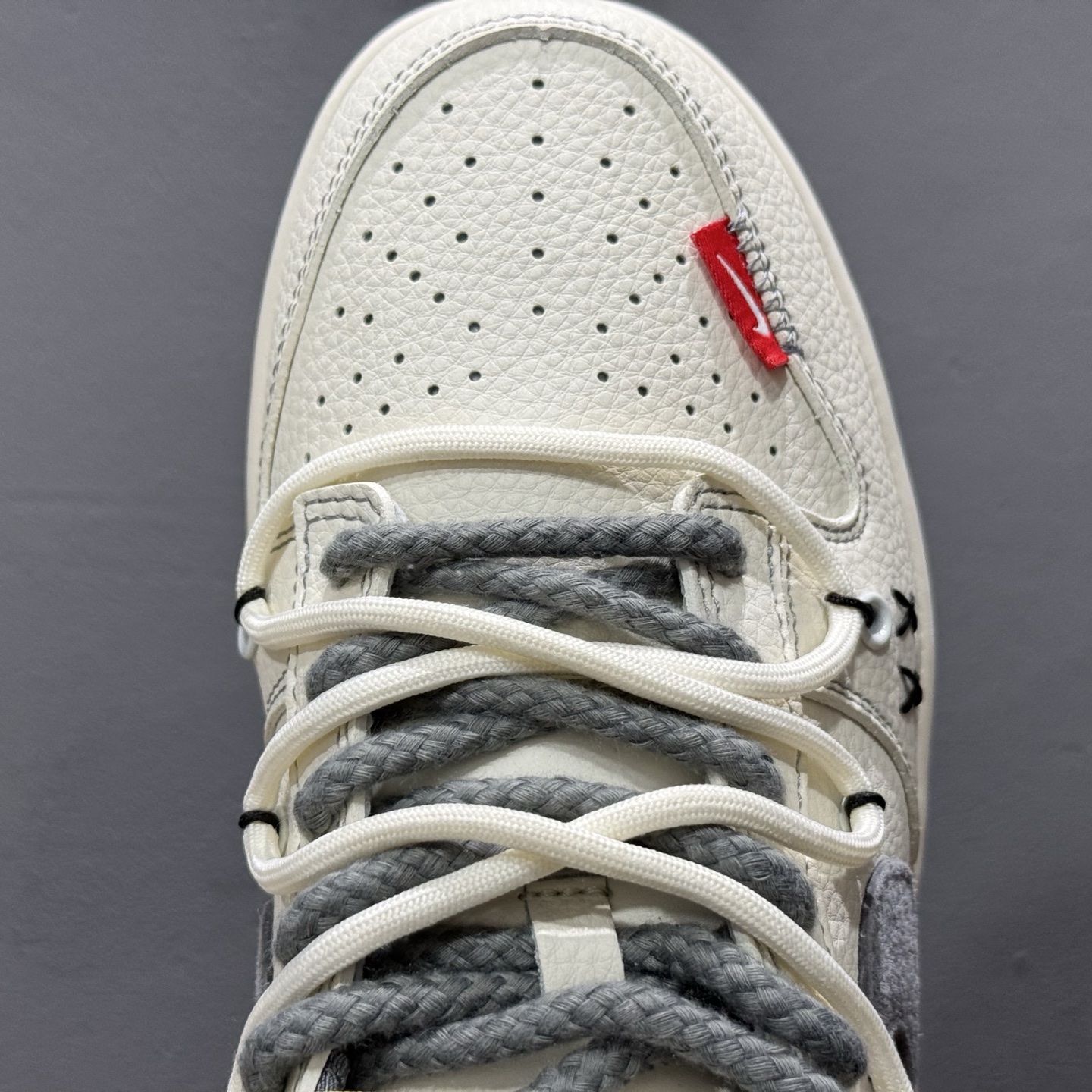 Nike SB Dunk Low 北面系列 绑带米白灰勾 周年高端定制 低帮休闲板鞋 YX5066-285