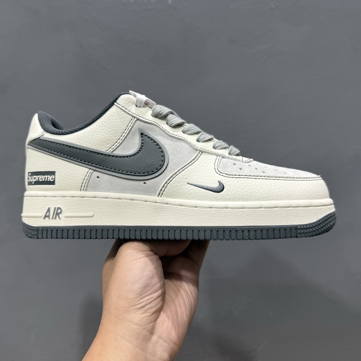 Nike Air Force 1’07 Low Supreme联名 猪八灰底 空军一号低帮休闲板鞋 XZ6188-367
