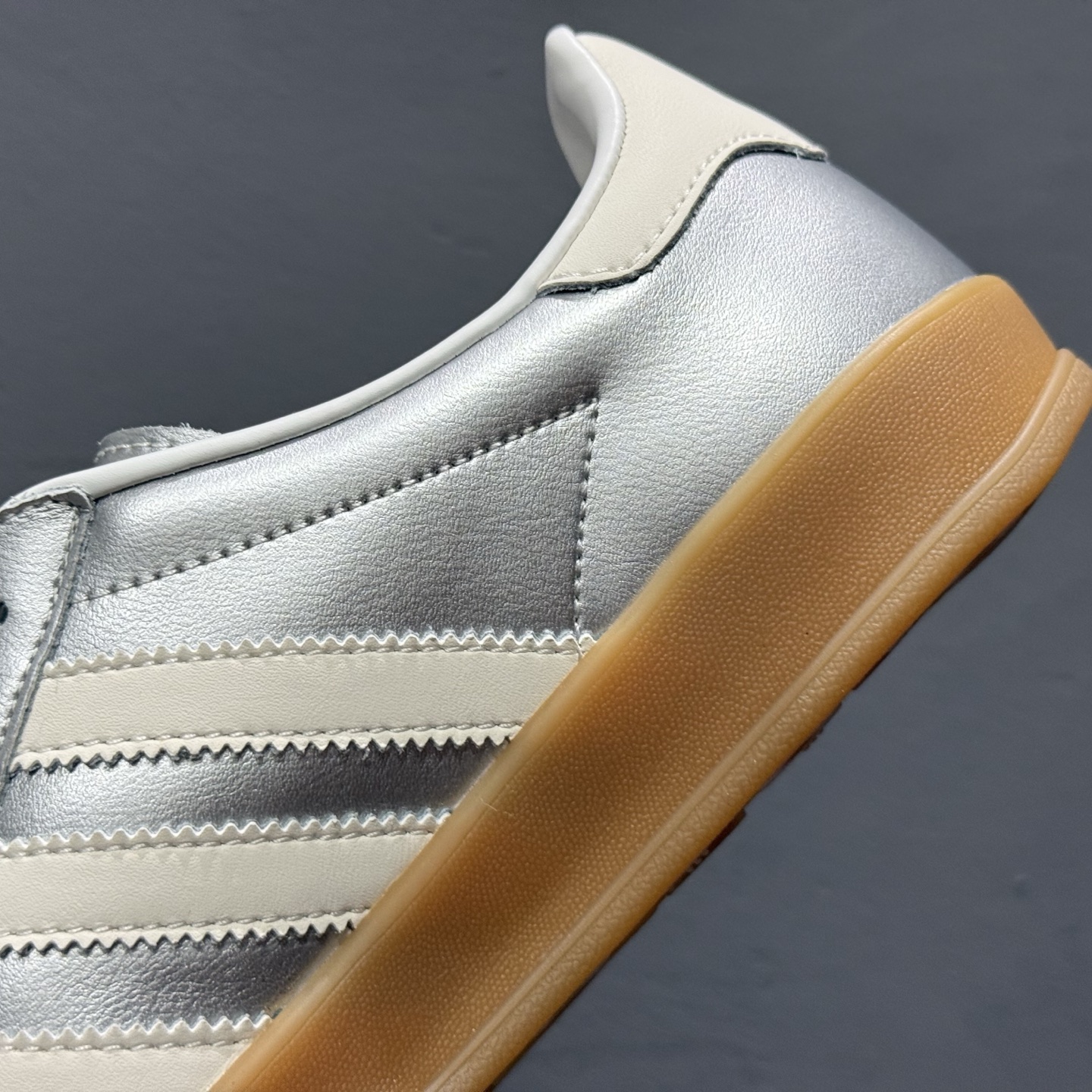 AD 阿迪 Gazelle Indoor 低帮运动休闲板鞋 JR1206