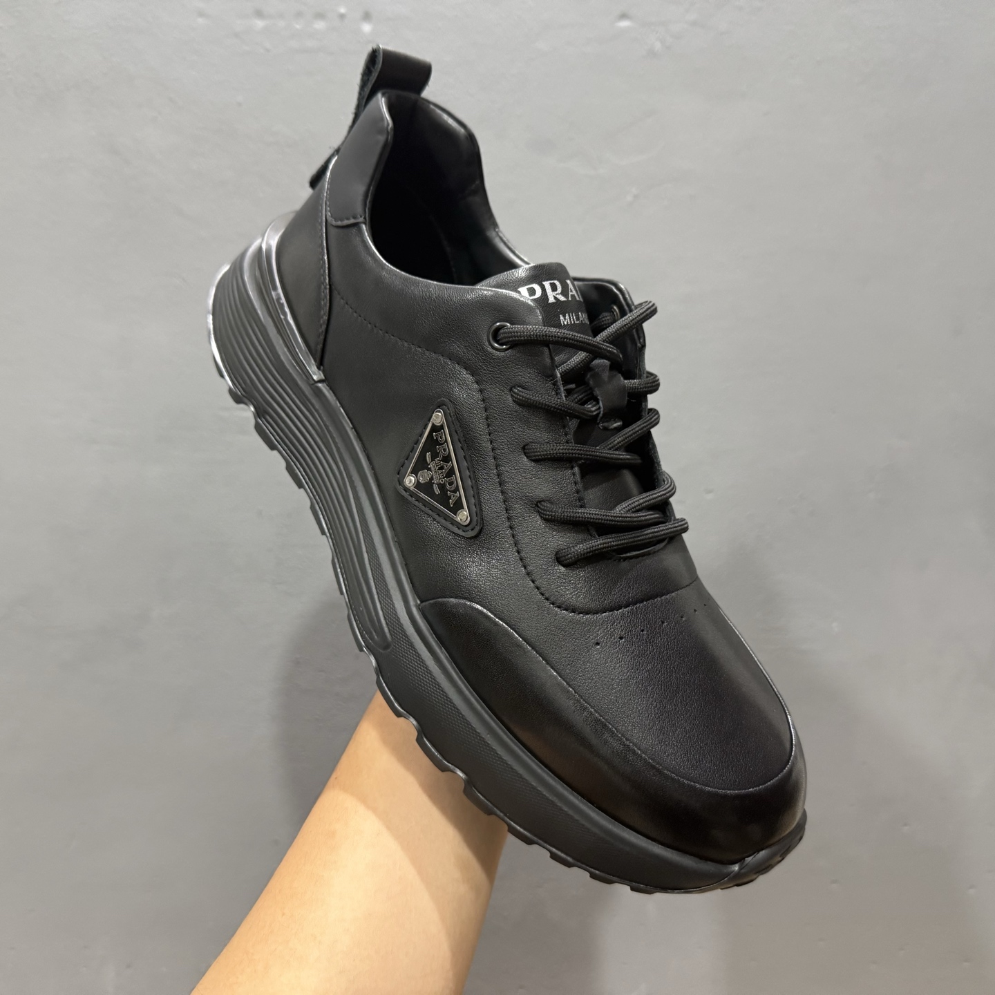 PRADA 普拉达马龙同款低帮男鞋运动休闲板鞋