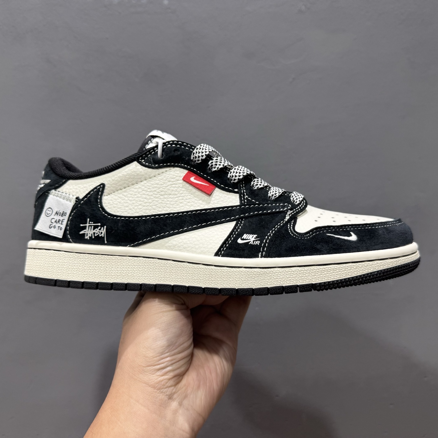 Travis Scott x Fragment Design x Air Jordan 1 Low SP AJ1 乔1 斯图西联名 黑白织布 低帮文化休闲板鞋 YX5066-299