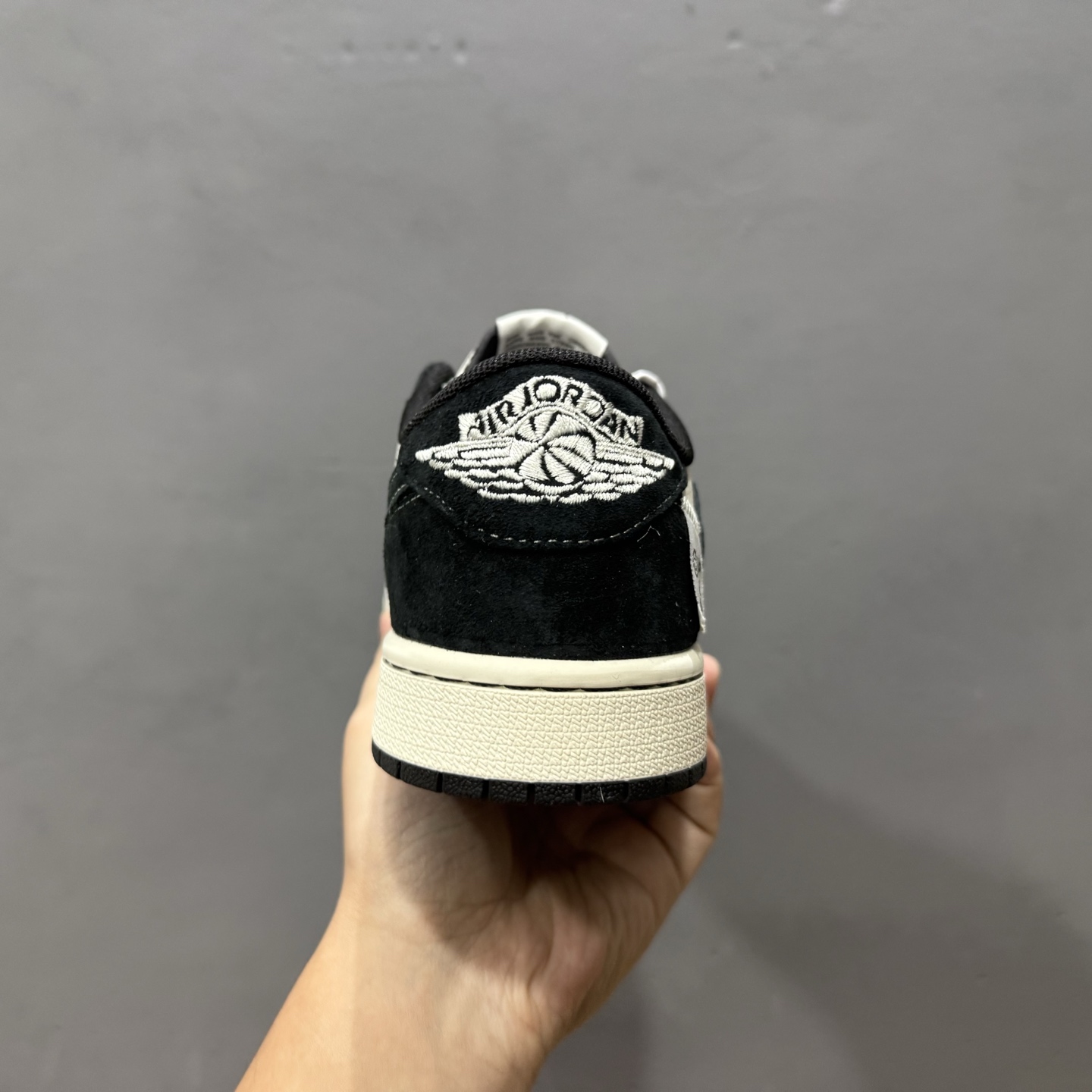 Travis Scott x Fragment Design x Air Jordan 1 Low SP AJ1 乔1 斯图西联名 黑白织布 低帮文化休闲板鞋 YX5066-299