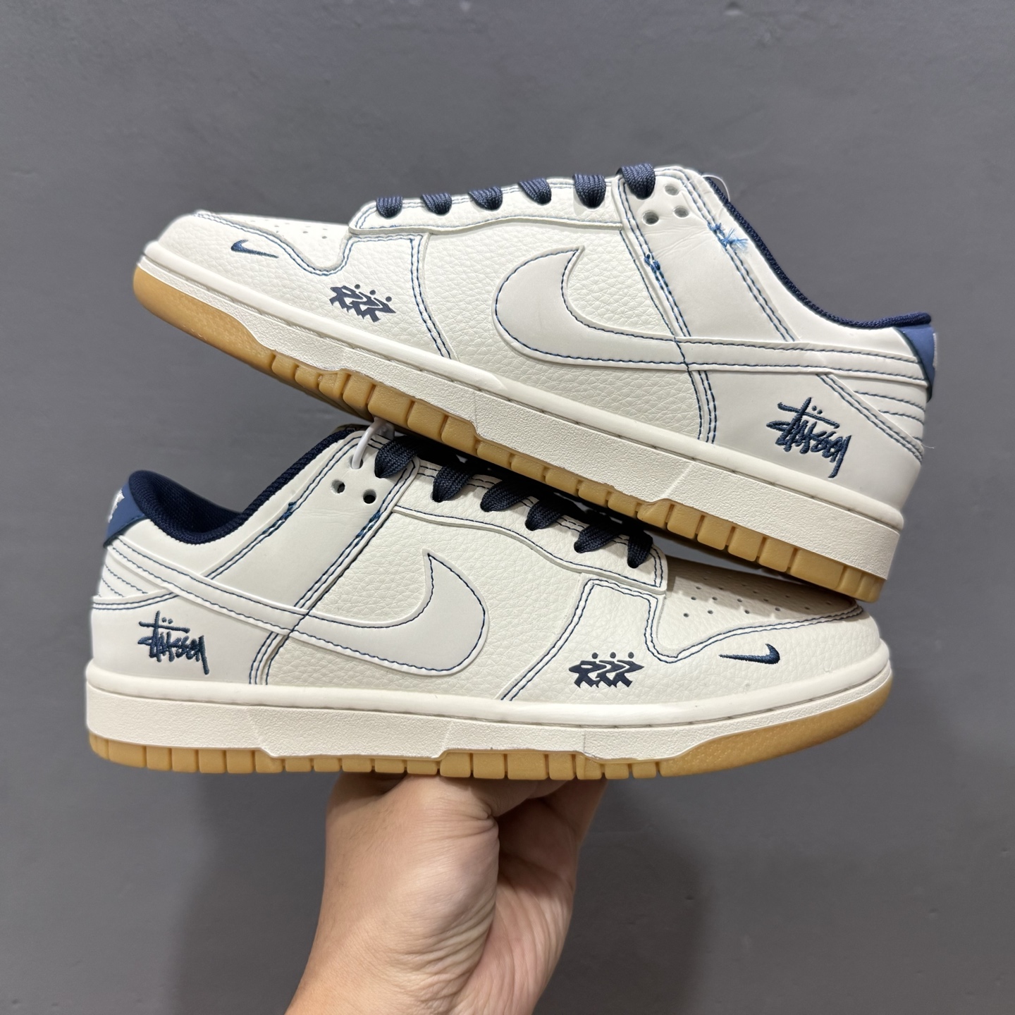 Nike SB Dunk Low 斯图西联名 蓝线生胶 周年高端定制 低帮休闲板鞋 JJ2508-559