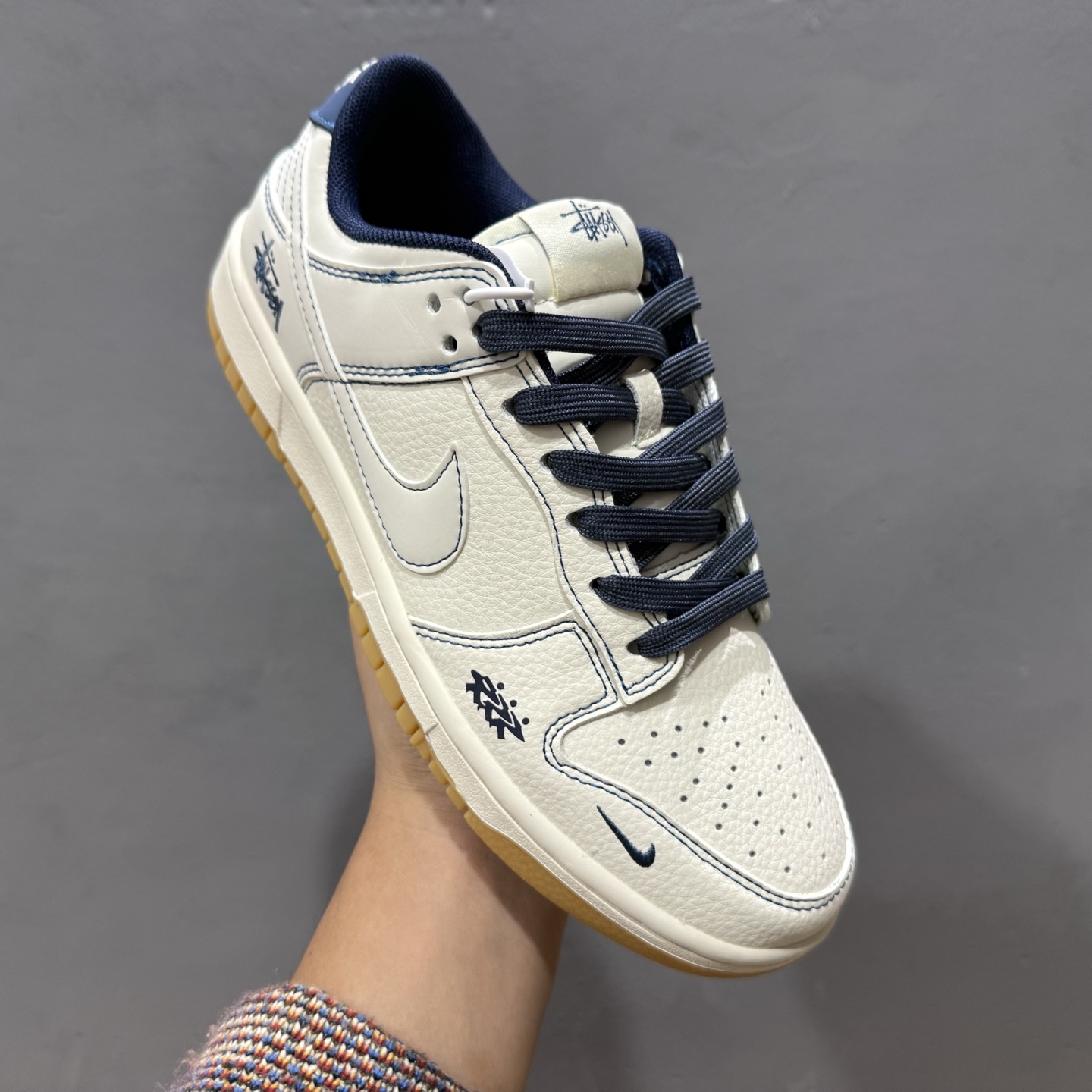 Nike SB Dunk Low 斯图西联名 蓝线生胶 周年高端定制 低帮休闲板鞋 JJ2508-559