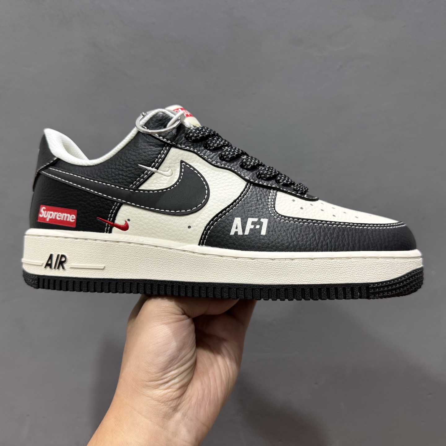Nike Air Force 1’07 Low Supreme联名 米黑色 空军一号低帮休闲板鞋 HH7518-053