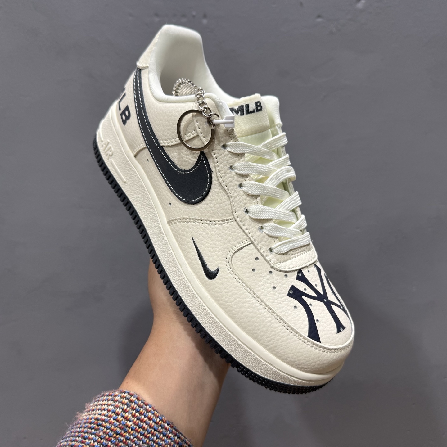 Nike Air Force 1'07 Low MLB联名 鞋面涂鸦 空军一号低帮休闲板鞋 DF0188-051