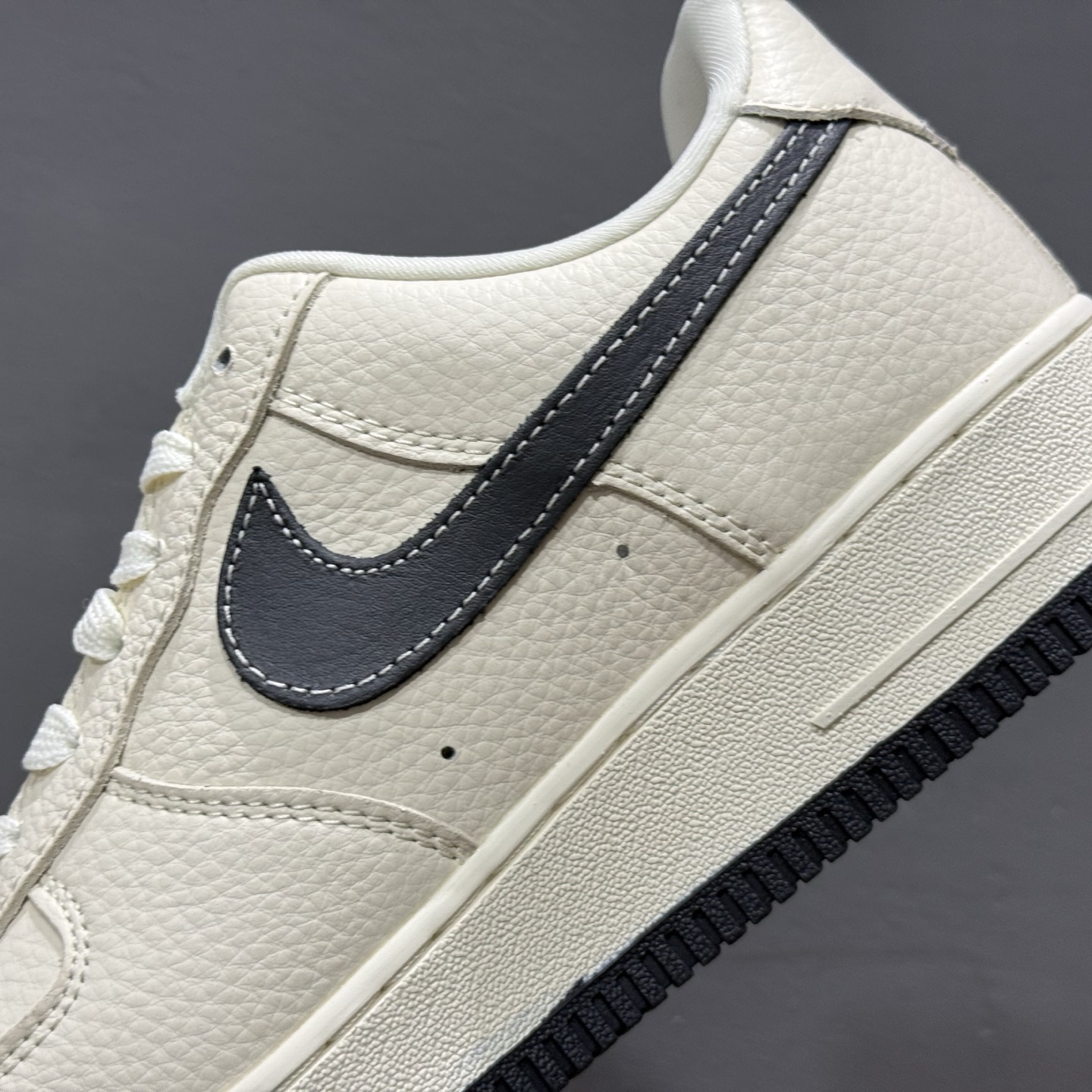 Nike Air Force 1'07 Low MLB联名 鞋面涂鸦 空军一号低帮休闲板鞋 DF0188-051
