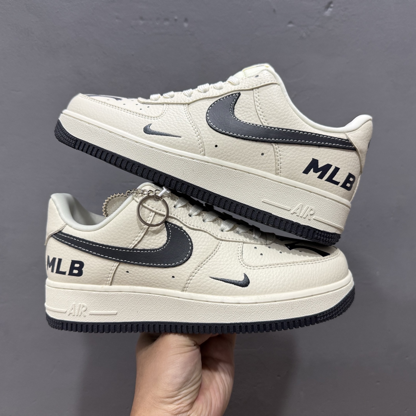 Nike Air Force 1'07 Low MLB联名 鞋面涂鸦 空军一号低帮休闲板鞋 DF0188-051