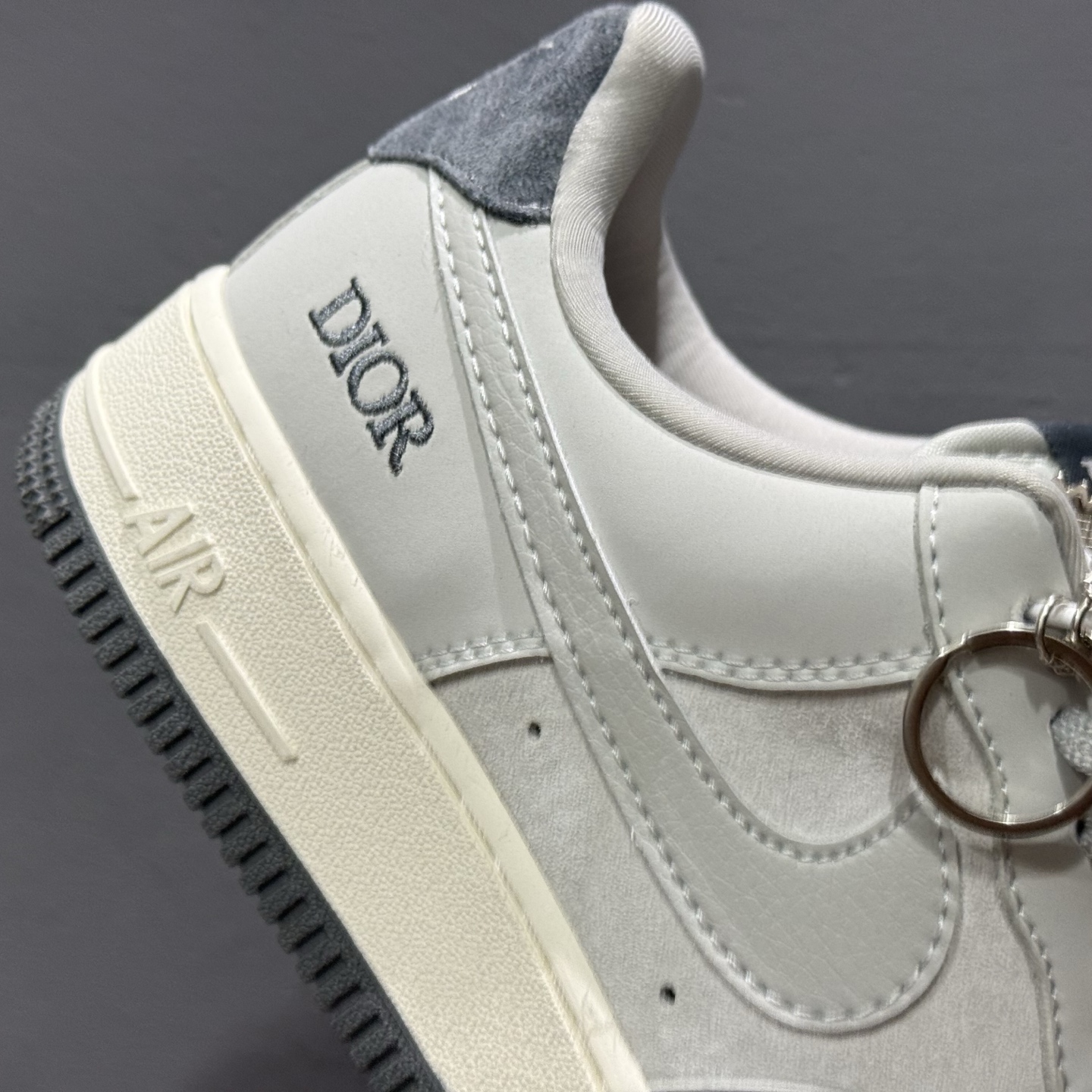 Nike Air Force 1'07 Low 迪奥联名 古典灰 空军一号低帮休闲板鞋 DF0188-041