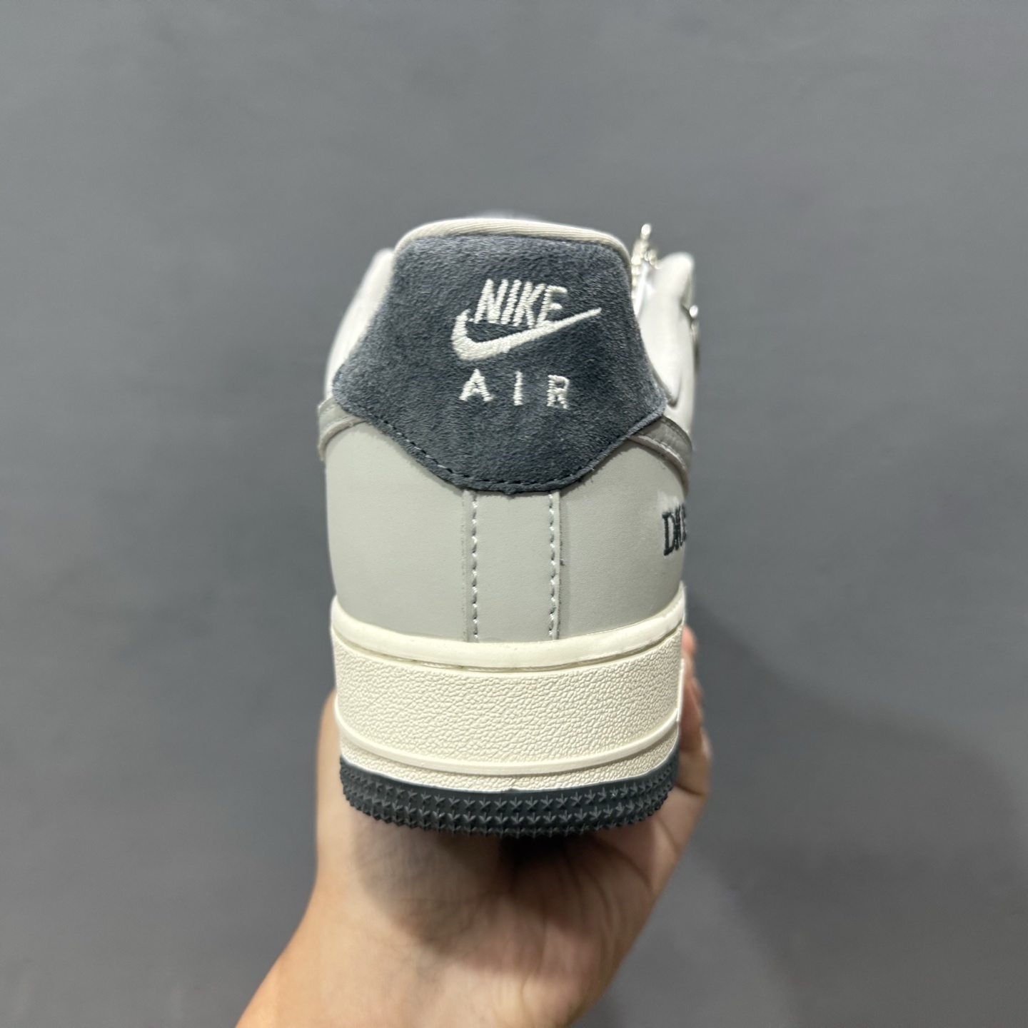 Nike Air Force 1'07 Low 迪奥联名 古典灰 空军一号低帮休闲板鞋 DF0188-041