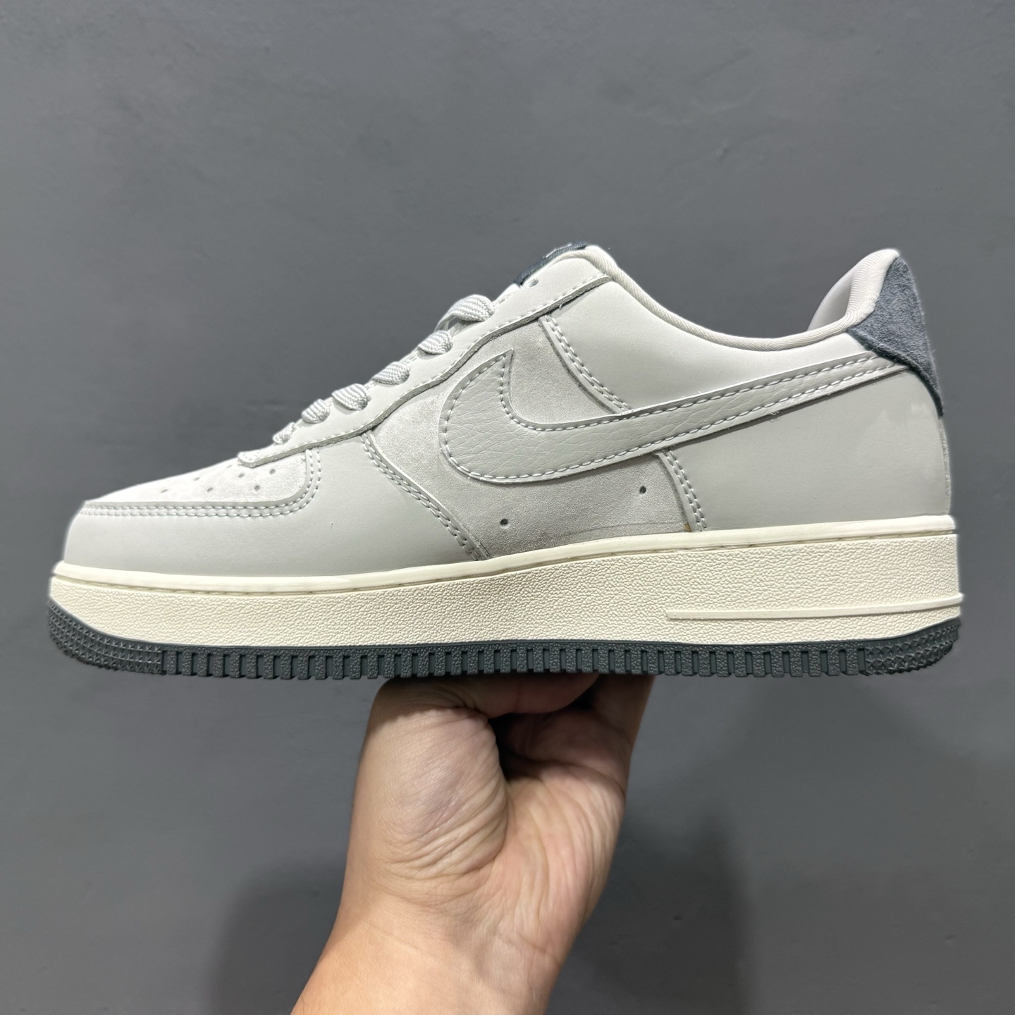 Nike Air Force 1'07 Low 迪奥联名 古典灰 空军一号低帮休闲板鞋 DF0188-041